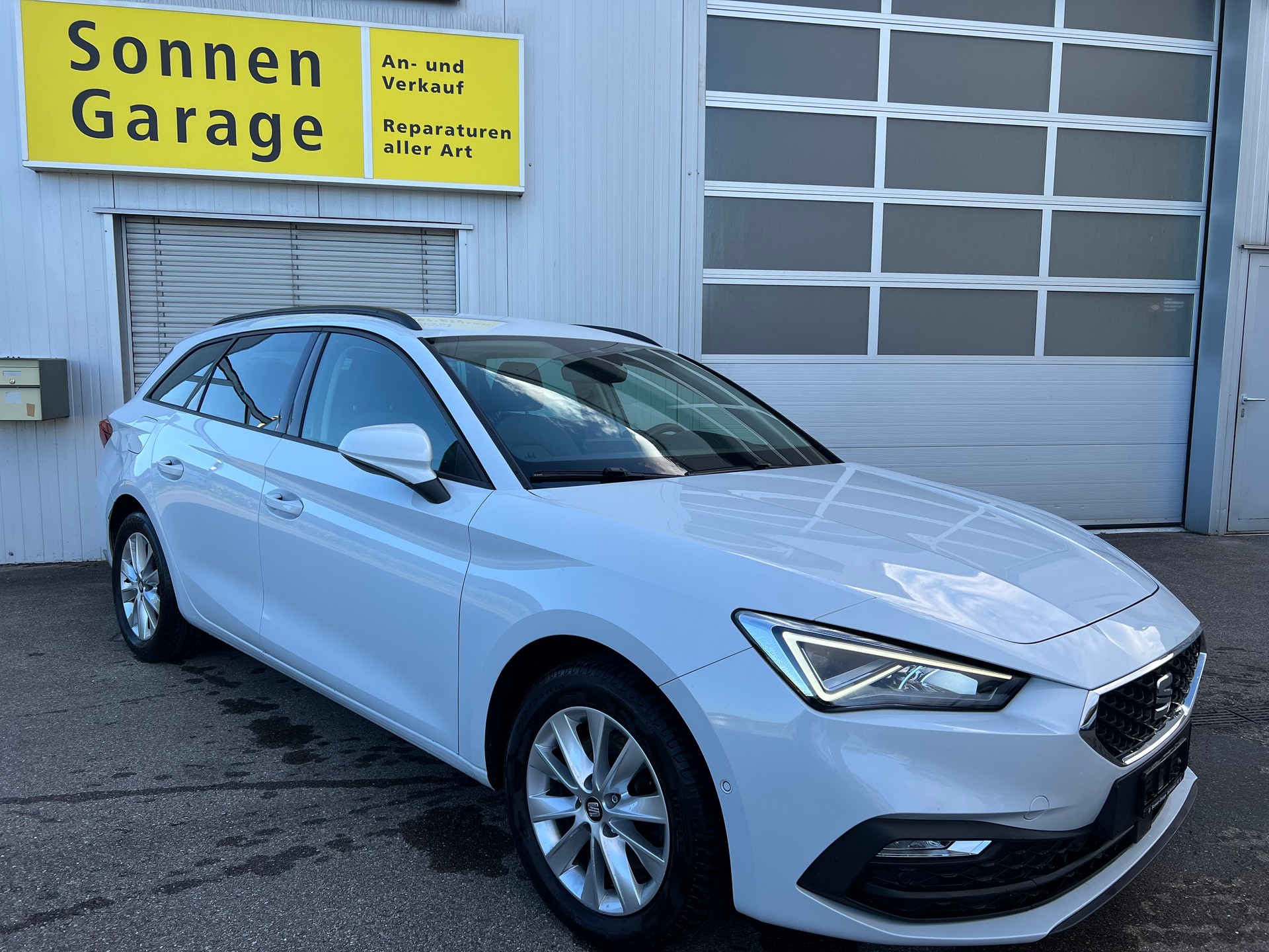 SEAT Leon 2.0 TDI EVO DSG Style-image-0