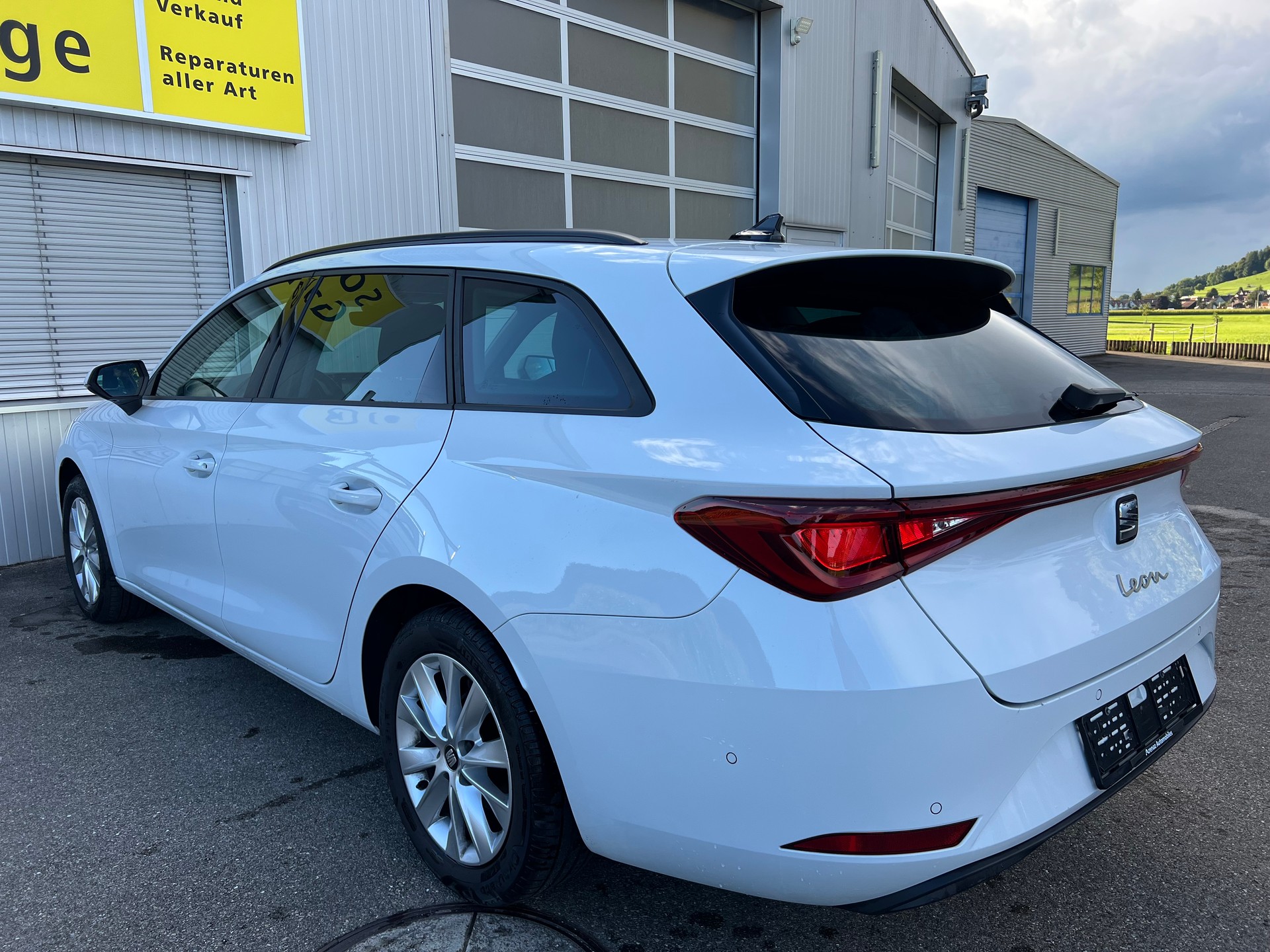SEAT Leon 2.0 TDI EVO DSG Style-image-3