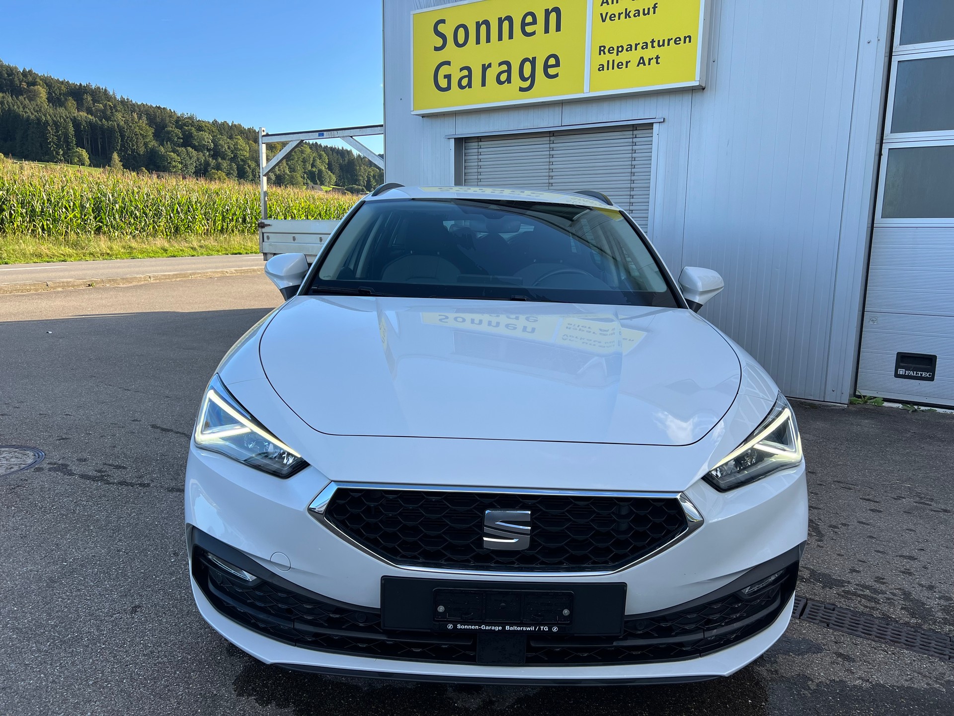 SEAT Leon 2.0 TDI EVO DSG Style-image-1
