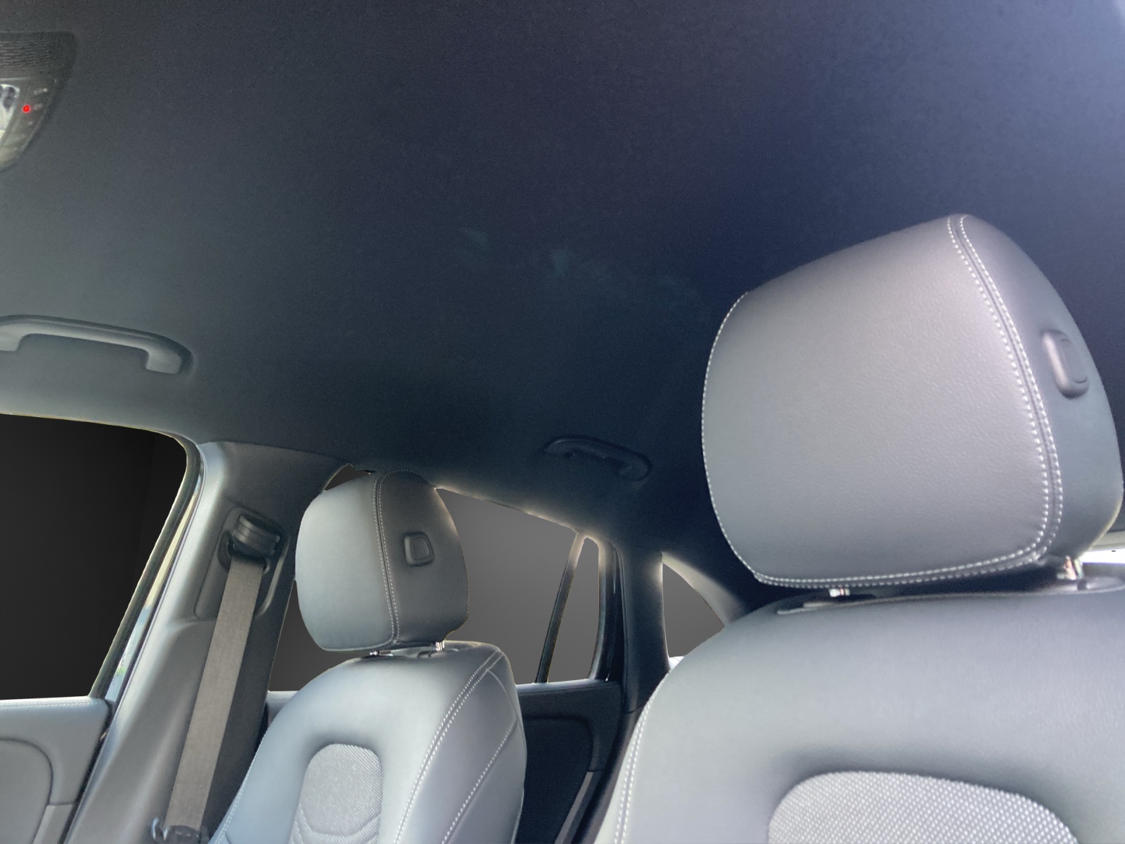 MERCEDES-BENZ GLA 250 e 8G-DCT EQ Star-image-13