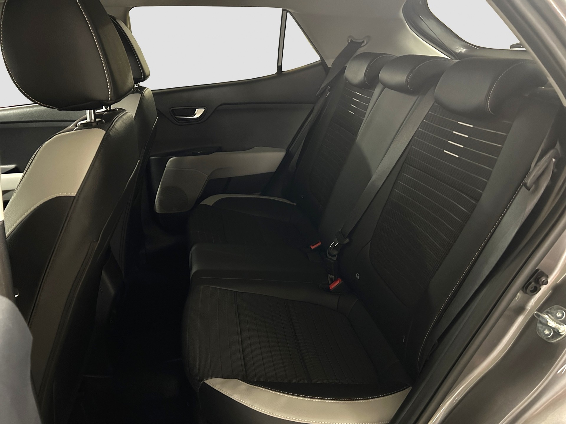 KIA Stonic 1.0 T-GDi Power Edition-image-10