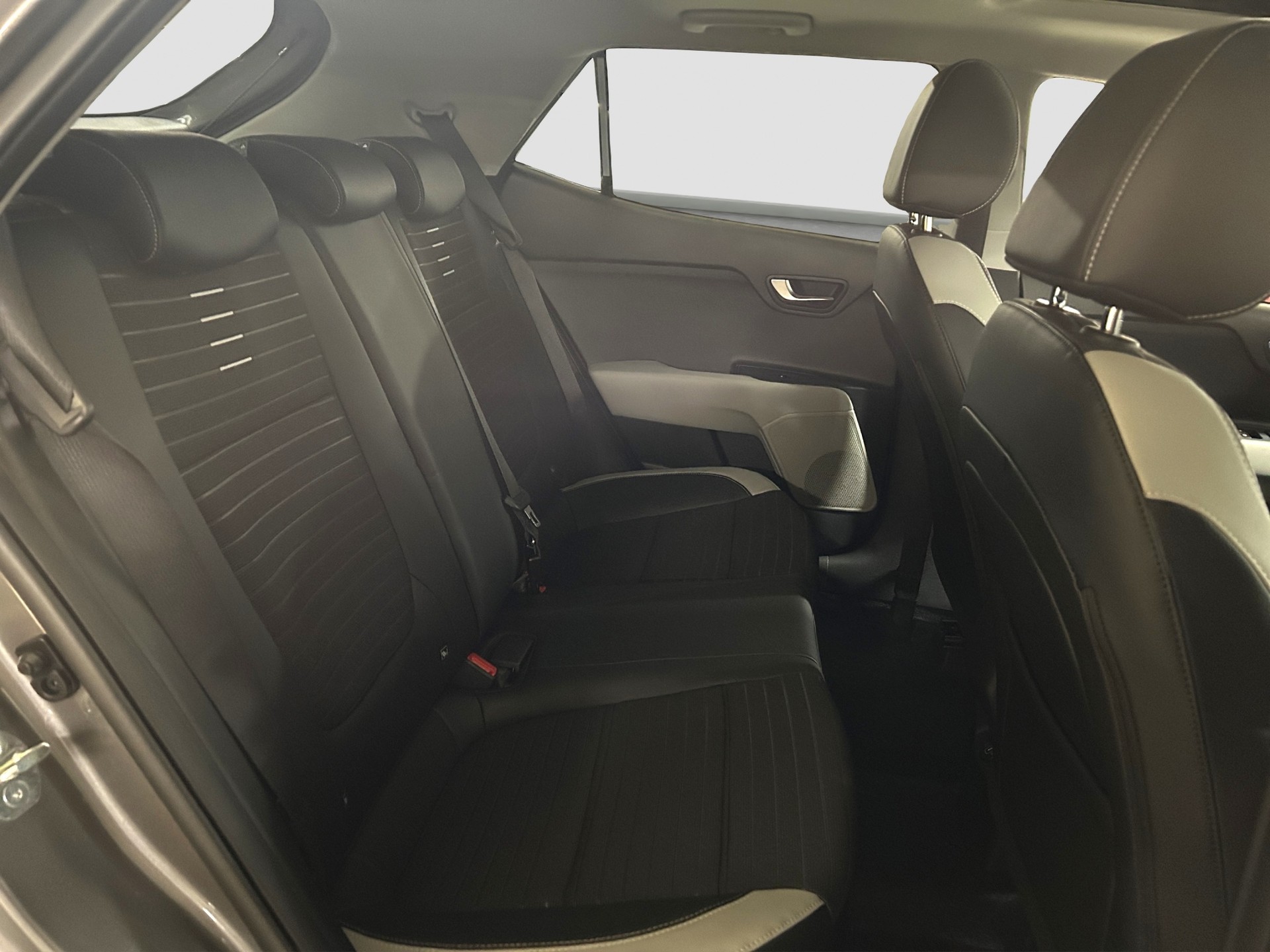KIA Stonic 1.0 T-GDi Power Edition-image-11