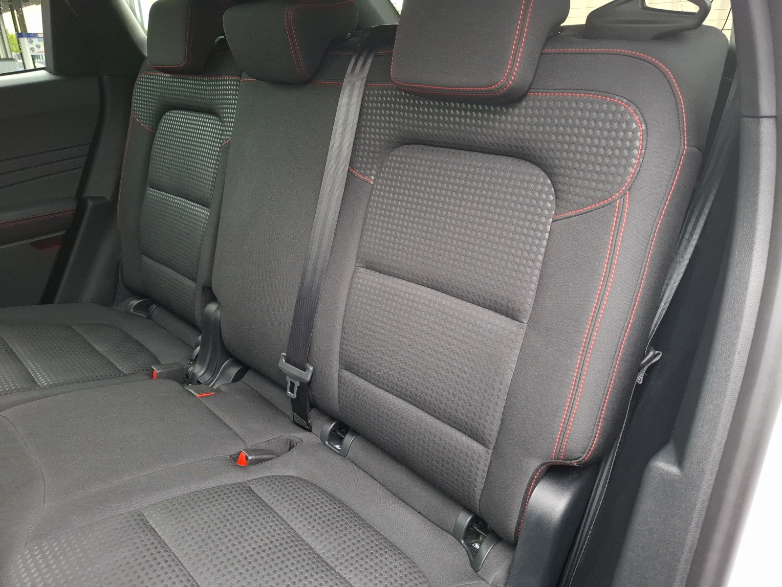 FORD Kuga 2.5 Hybrid ST-Line 4x4-image-7