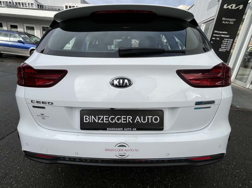 KIA Ceed SW 1.0 T-GDi MHEV Power-image-3