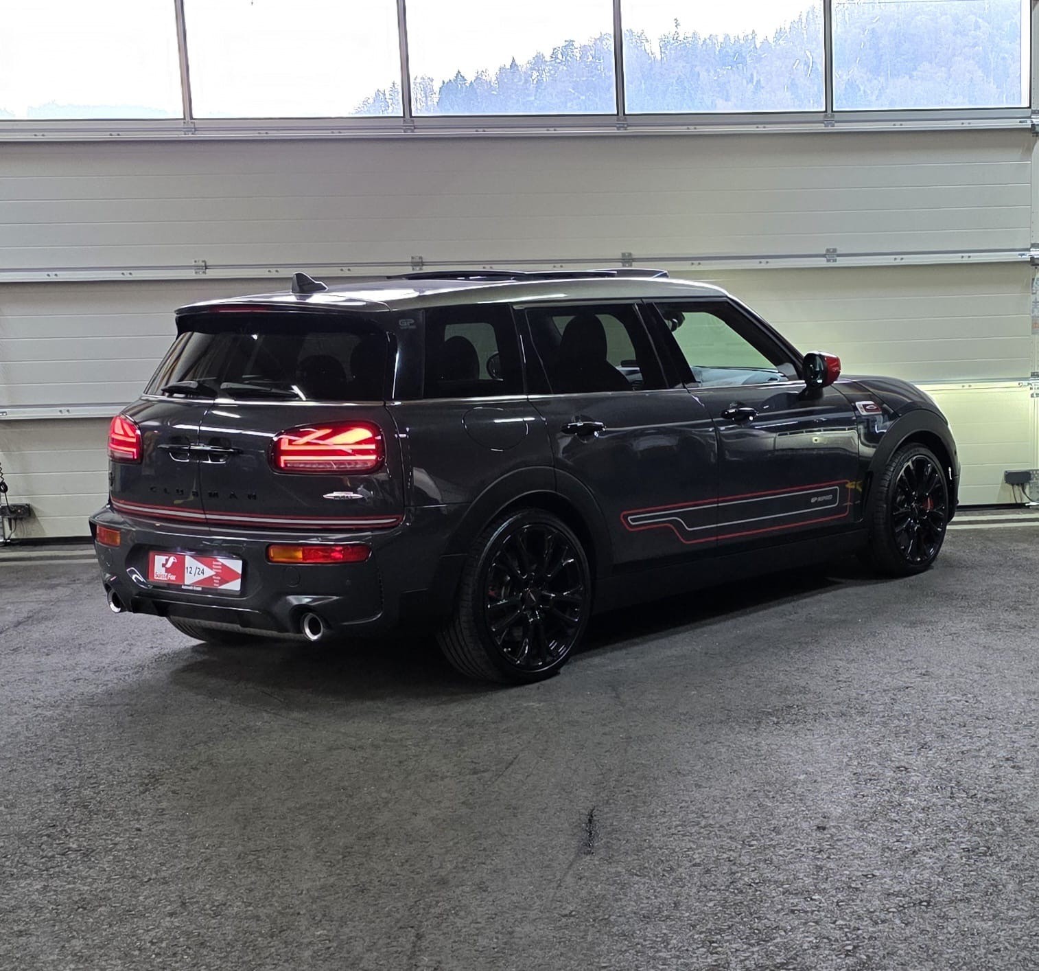 MINI Clubman Cooper John Cooper Works ALL4 GP Inspired Steptronic *CH-Fahrzeug*-image-4