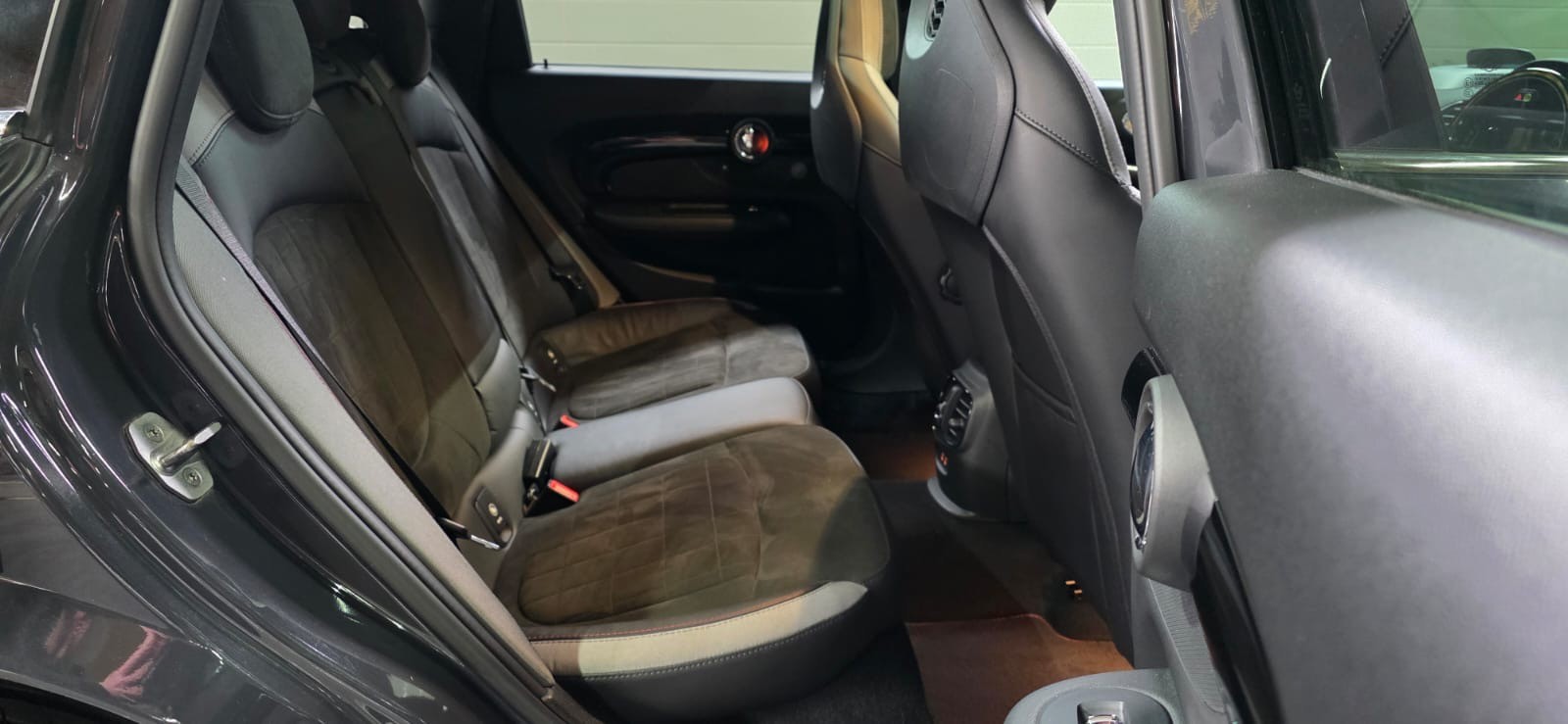 MINI Clubman Cooper John Cooper Works ALL4 GP Inspired Steptronic *CH-Fahrzeug*-image-27