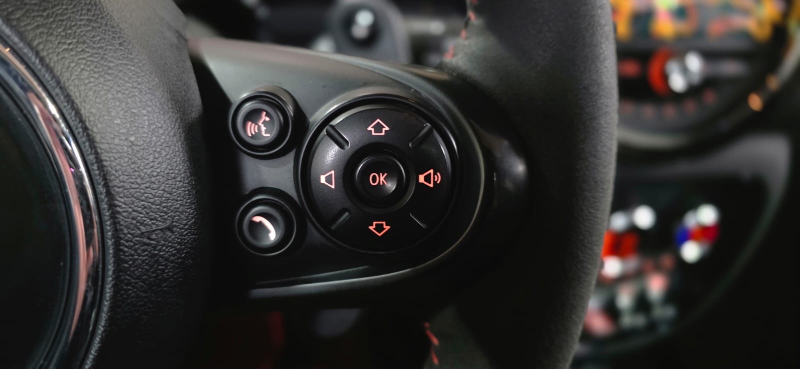 MINI Clubman Cooper John Cooper Works ALL4 GP Inspired Steptronic *CH-Fahrzeug*-image-17