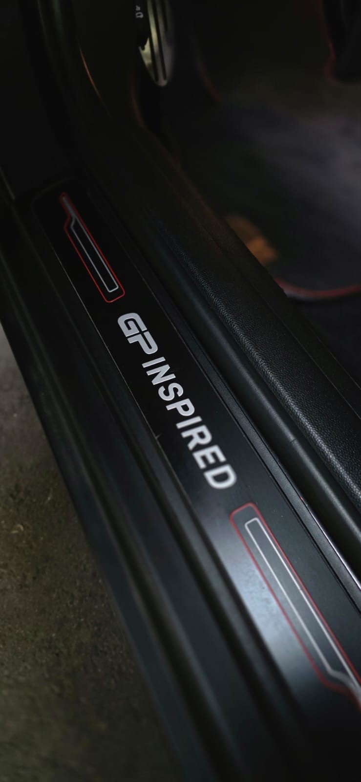 MINI Clubman Cooper John Cooper Works ALL4 GP Inspired Steptronic *CH-Fahrzeug*-image-28