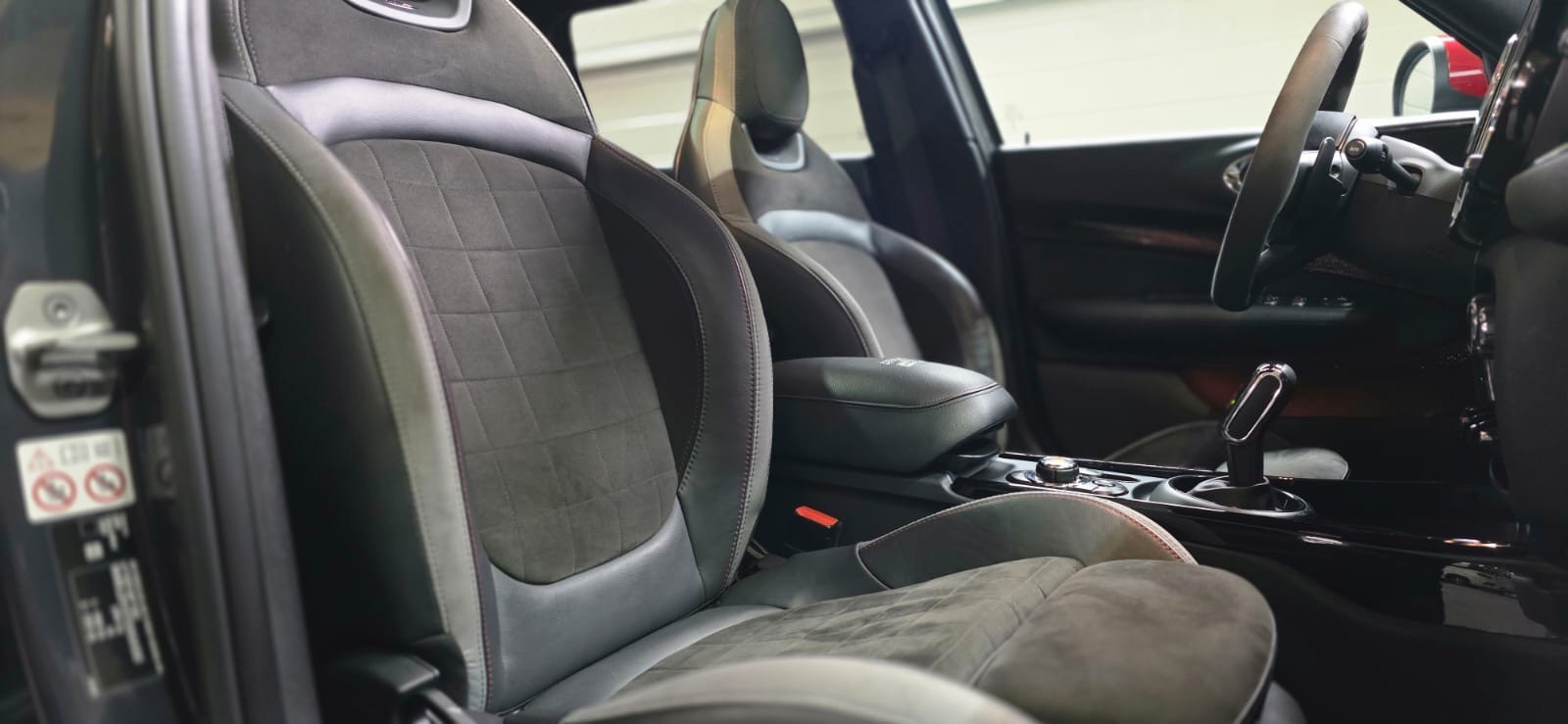 MINI Clubman Cooper John Cooper Works ALL4 GP Inspired Steptronic *CH-Fahrzeug*-image-9