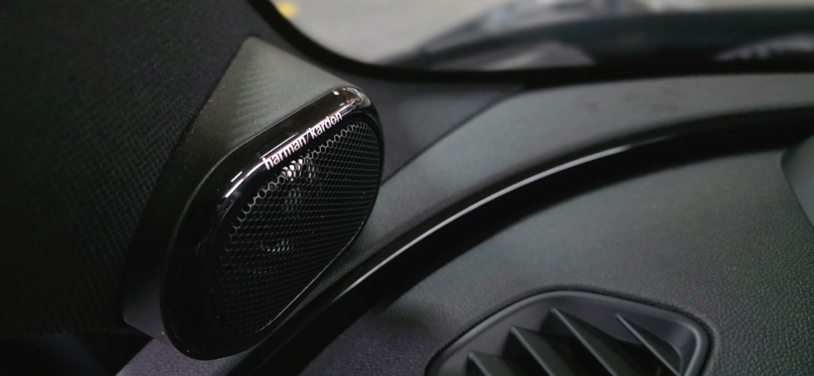 MINI Clubman Cooper John Cooper Works ALL4 GP Inspired Steptronic *CH-Fahrzeug*-image-18