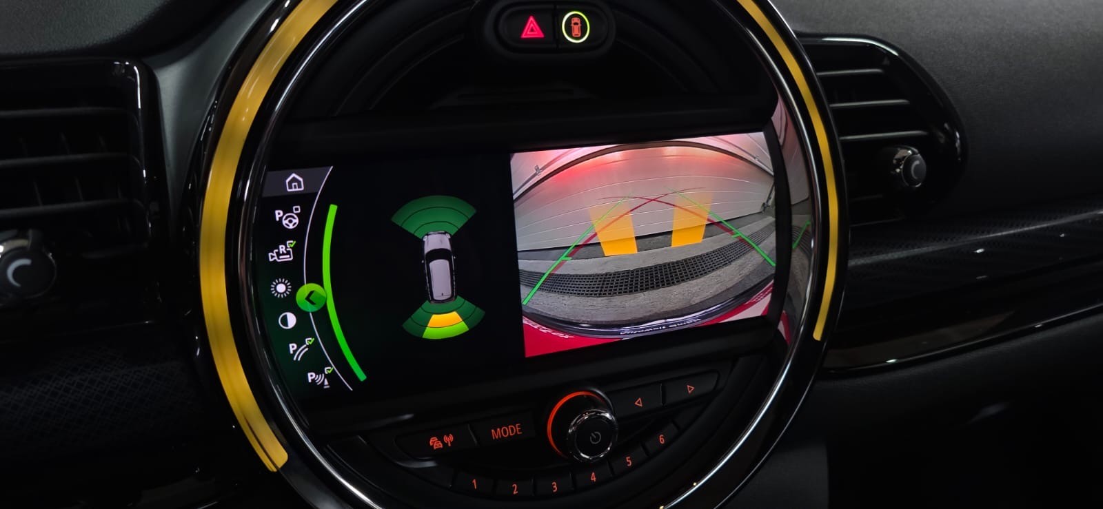 MINI Clubman Cooper John Cooper Works ALL4 GP Inspired Steptronic *CH-Fahrzeug*-image-23