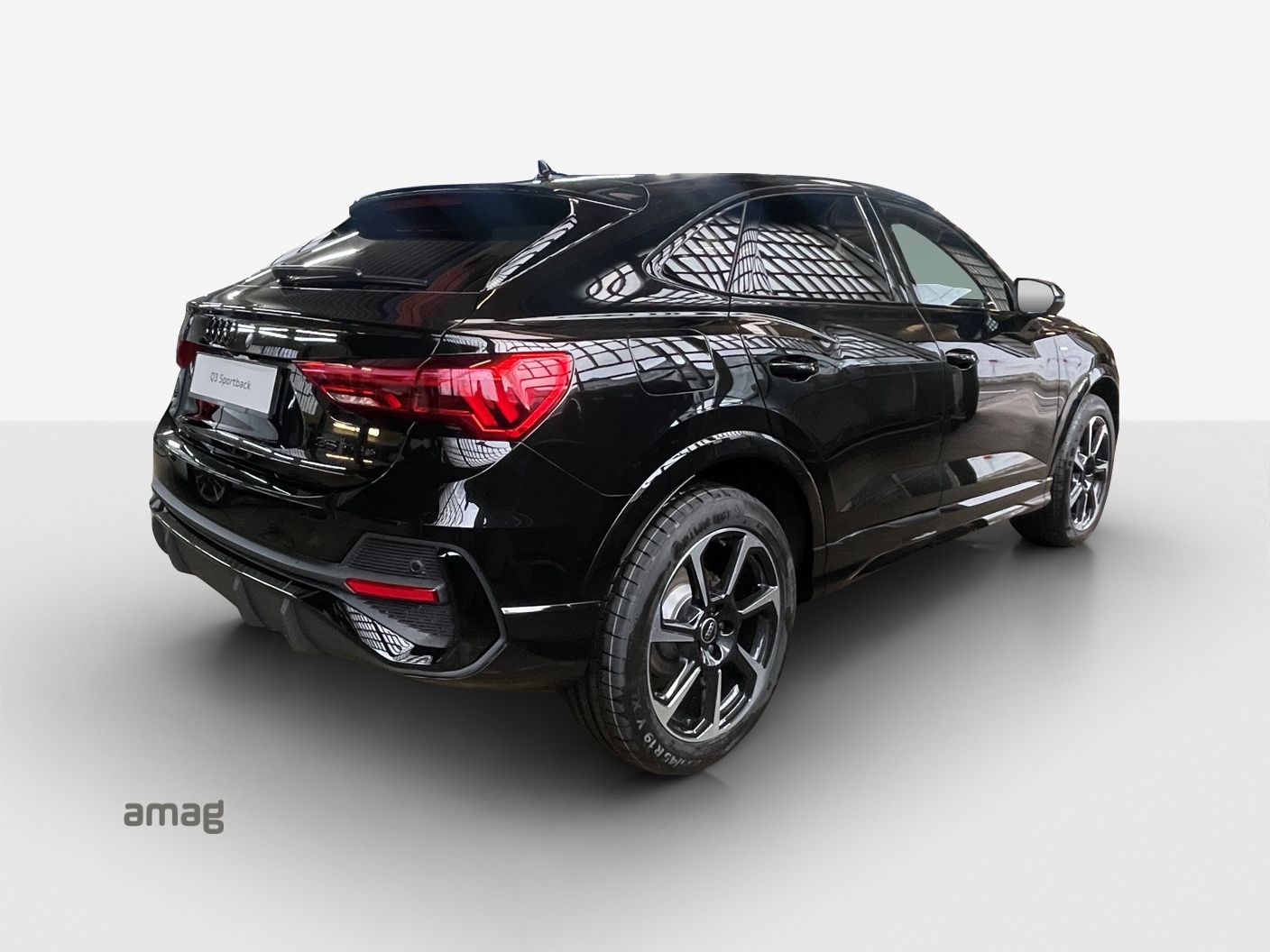 AUDI Q3 Sportback 35 TFSI S line Attraction S-tronic-image-4