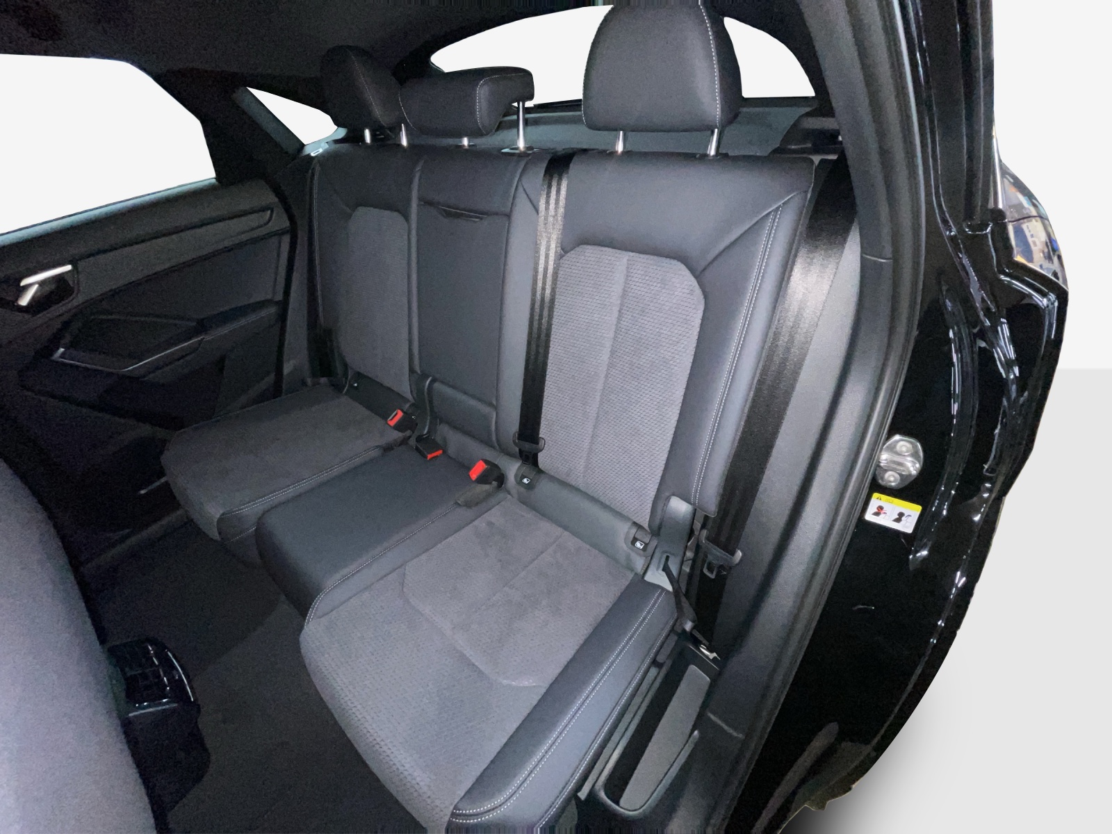 AUDI Q3 Sportback 35 TFSI S line Attraction S-tronic-image-10