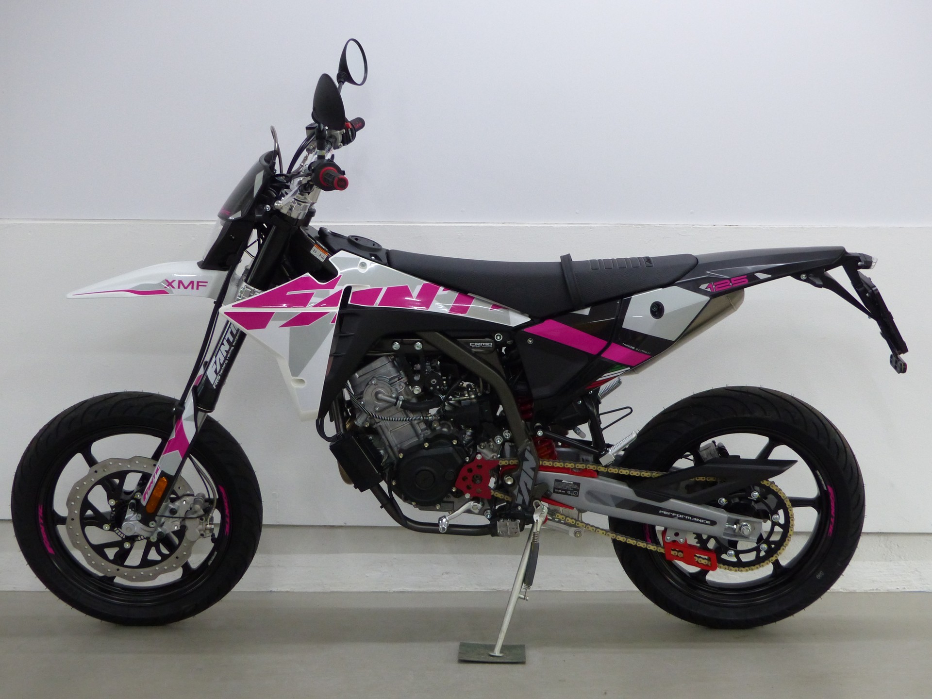 FANTIC XMF 125 Performance PINK EDITION-showroom-element-2