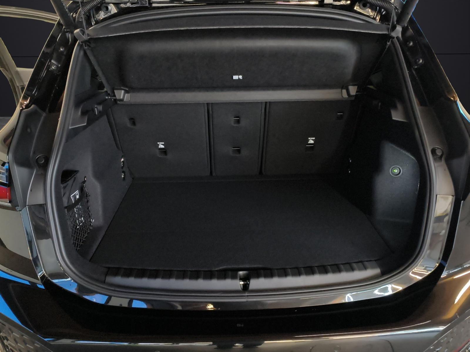 BMW 223d xDrive Active Tourer-image-13
