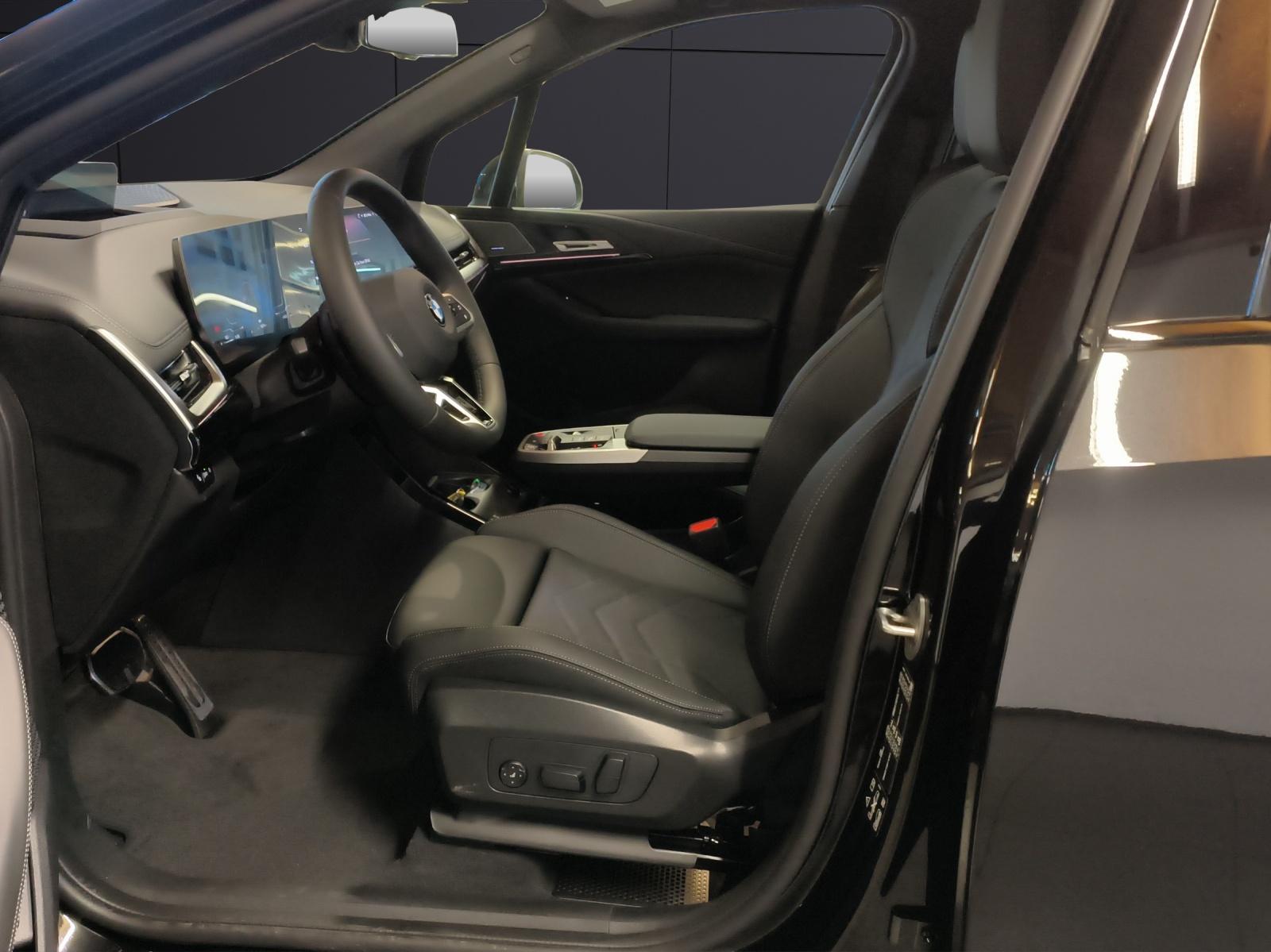 BMW 223d xDrive Active Tourer-image-11