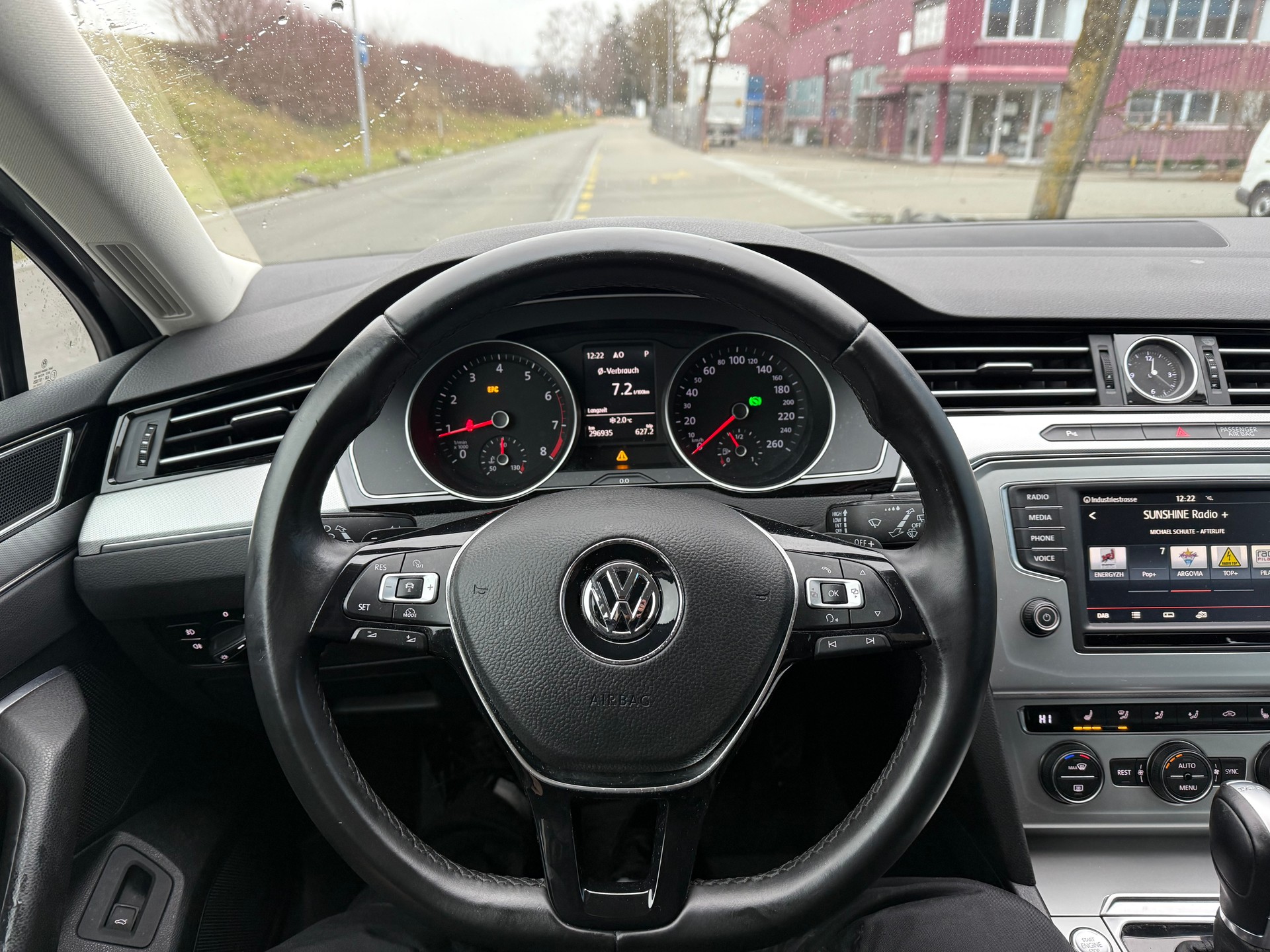 VW Passat Variant 1.8 TSI BMT Comfortline DSG-image-8