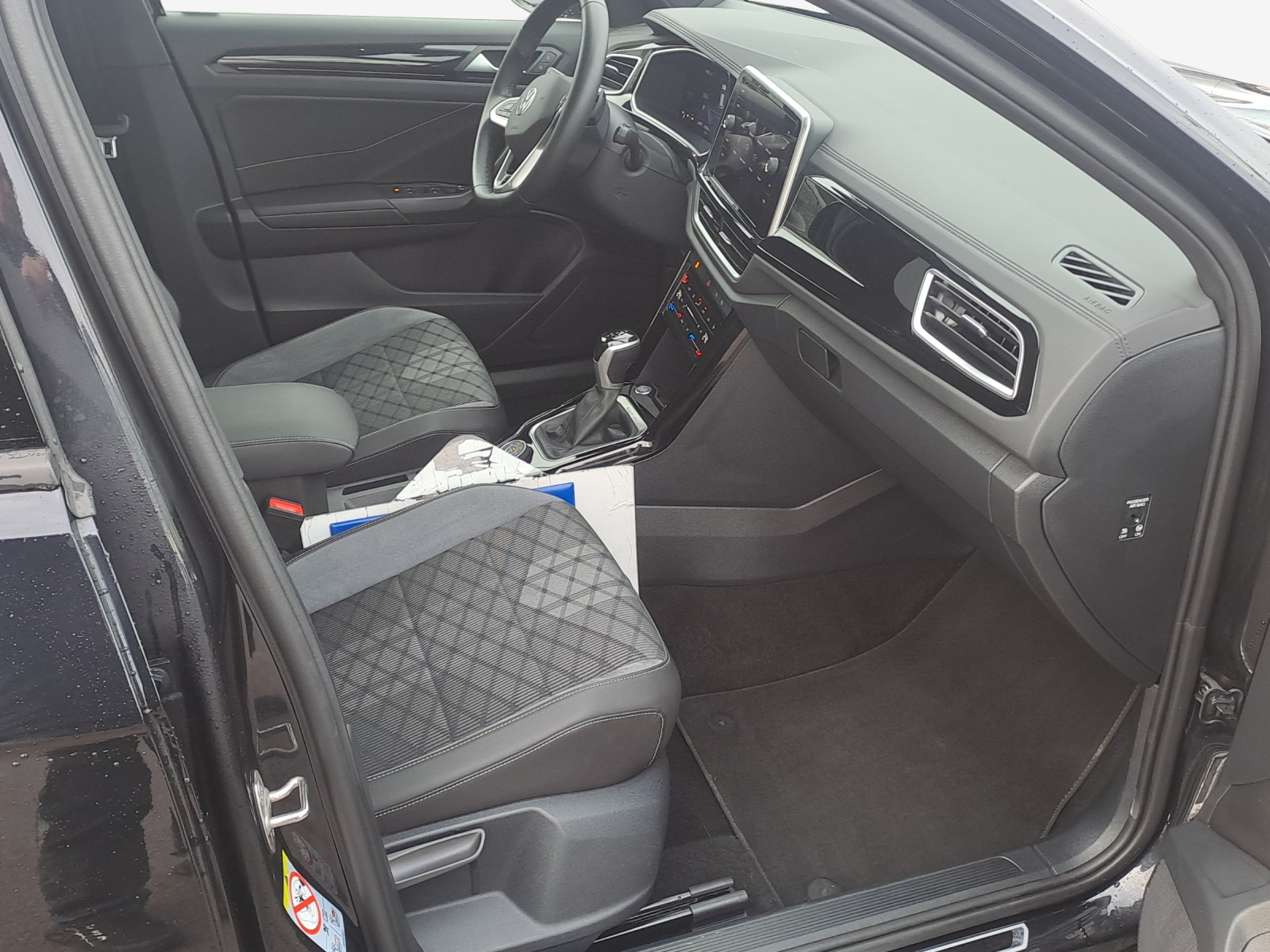 VW T-Roc 2.0 TSI R-Line DSG 4Motion-image-13