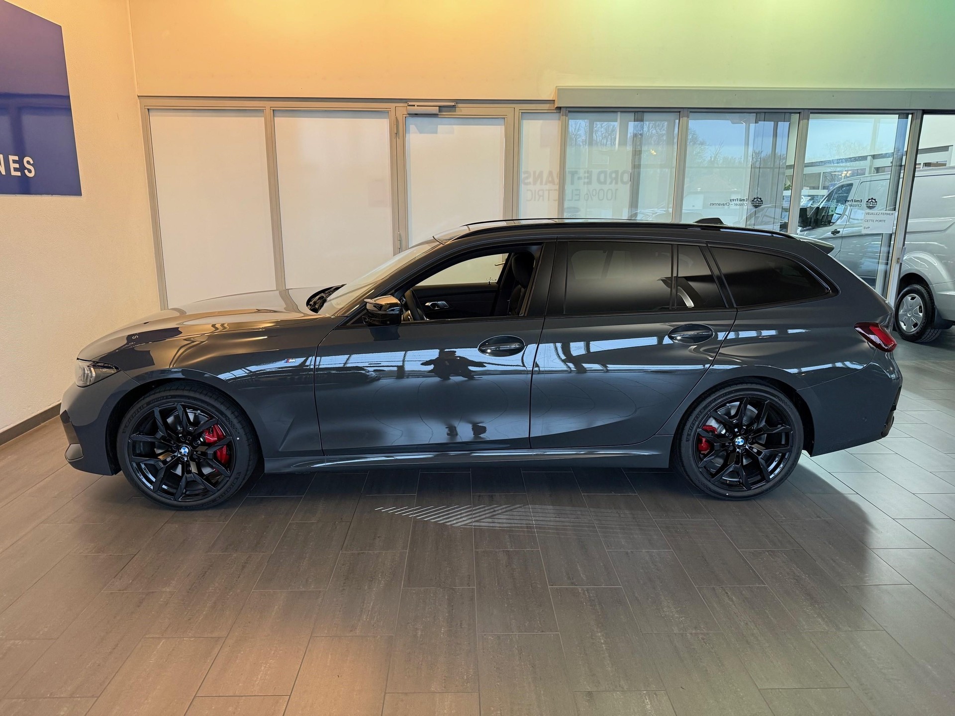 BMW M340d xDrive Touring-image-2