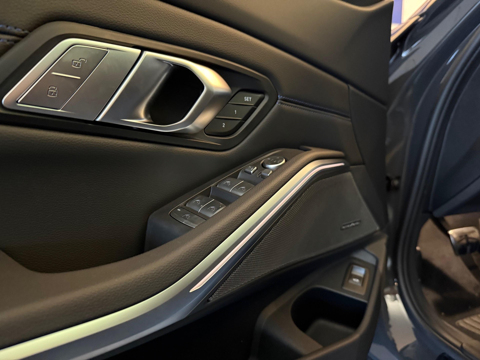 BMW M340d xDrive Touring-image-10