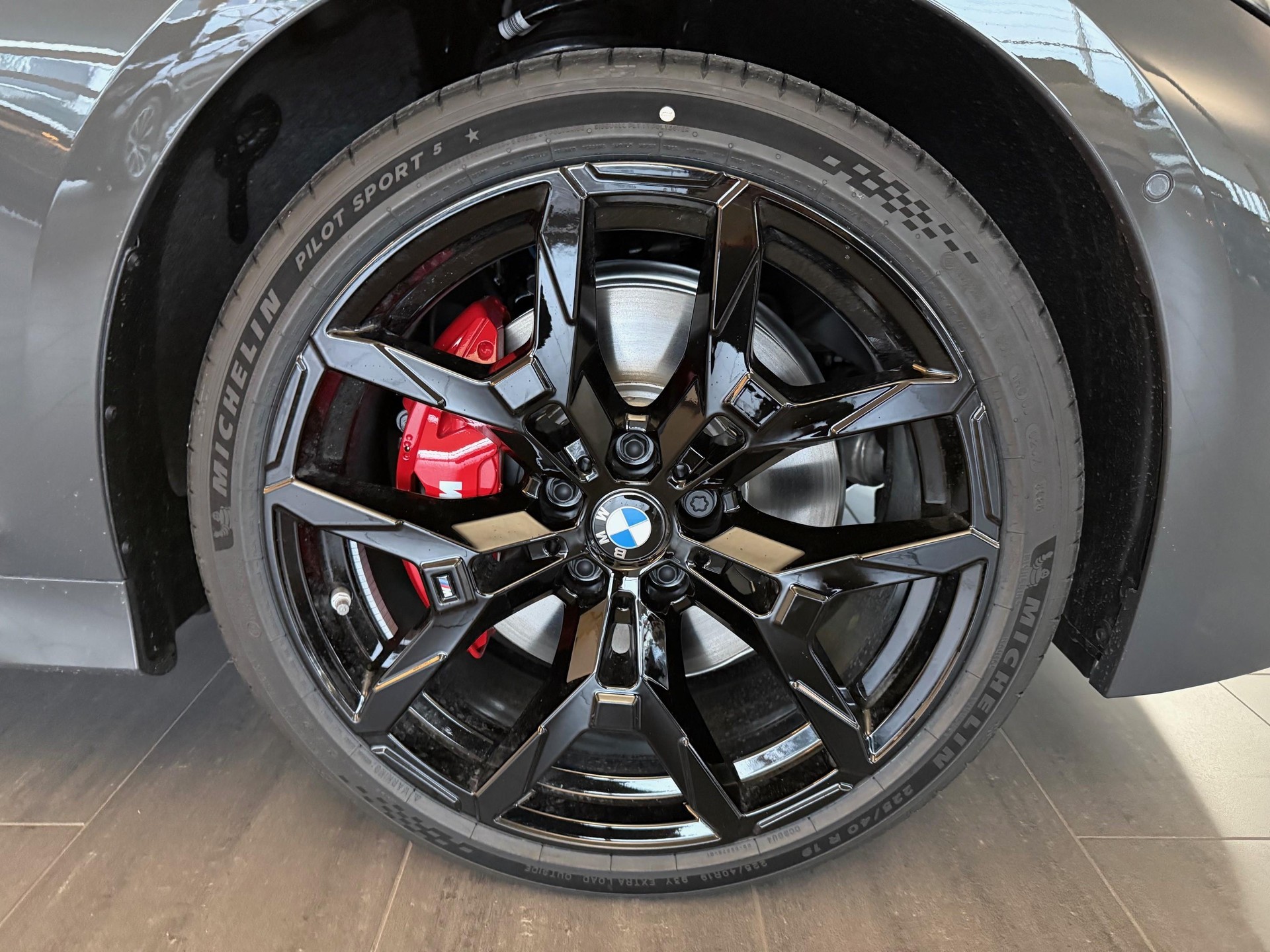 BMW M340d xDrive Touring-image-11