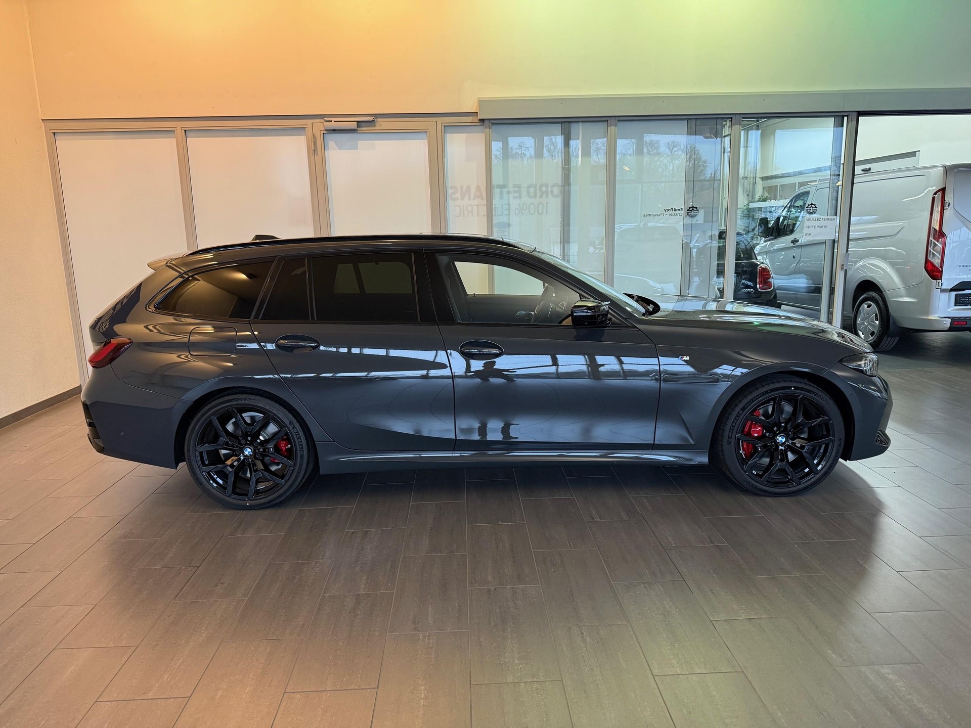 BMW M340d xDrive Touring-image-3