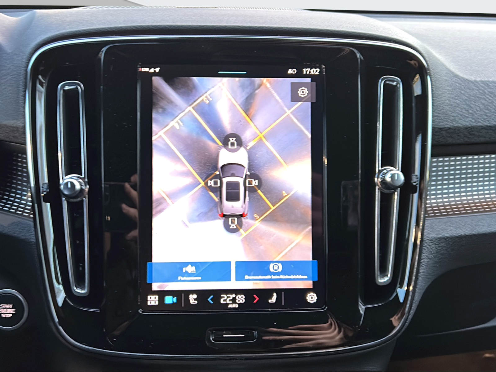 VOLVO XC40 B4 Benzin Mild Hybrid Ultra Dark DCT-image-12