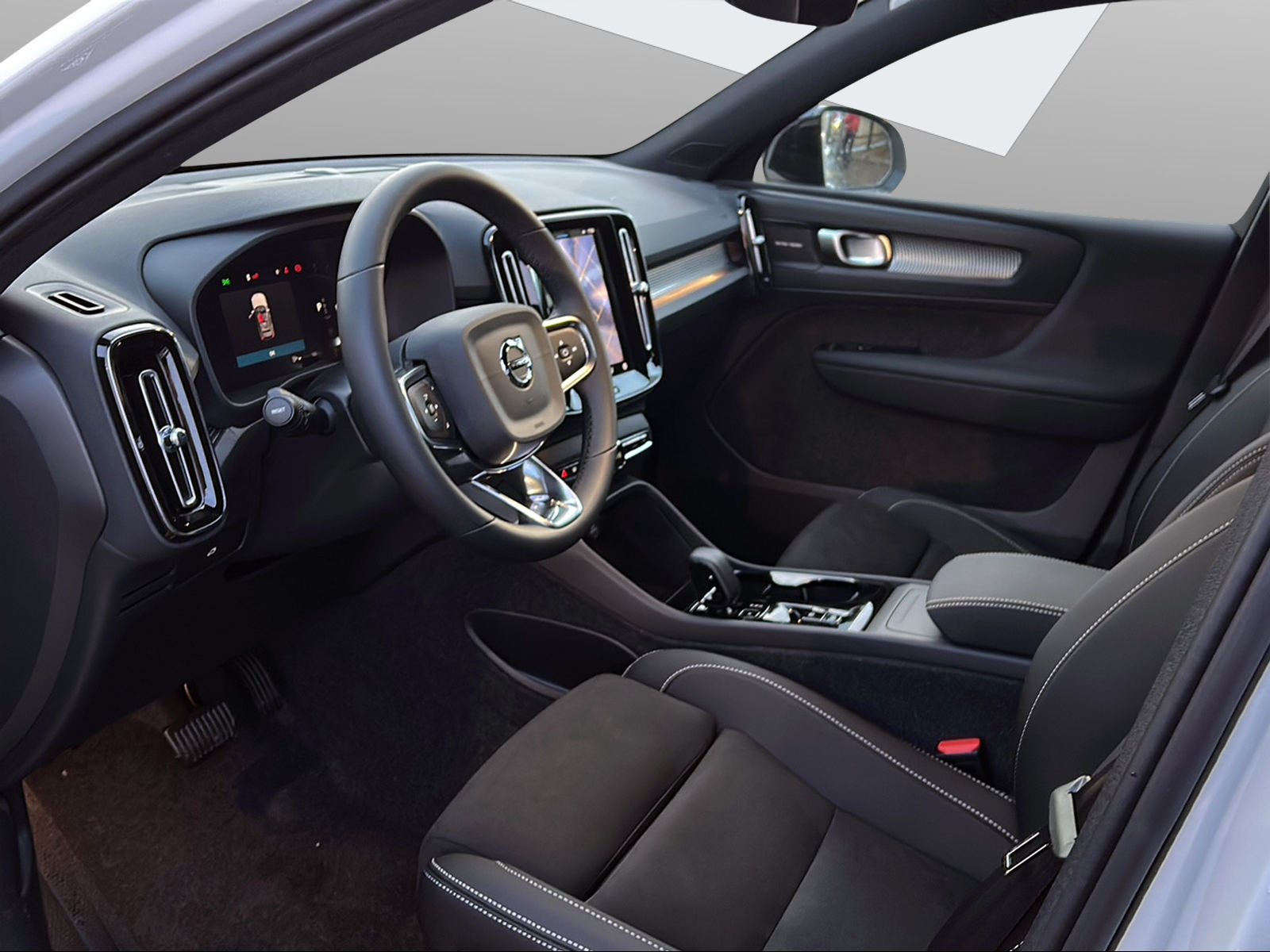 VOLVO XC40 B4 Benzin Mild Hybrid Ultra Dark DCT-image-8