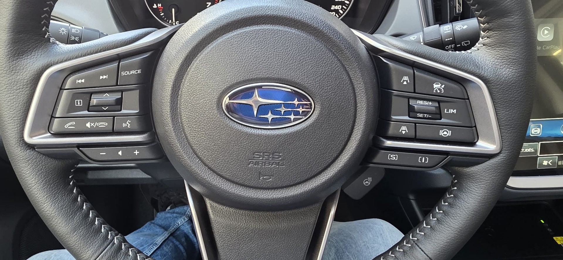 SUBARU Crosstrek 2.0 e-Boxer Luxury AWD Lineartronic-image-13