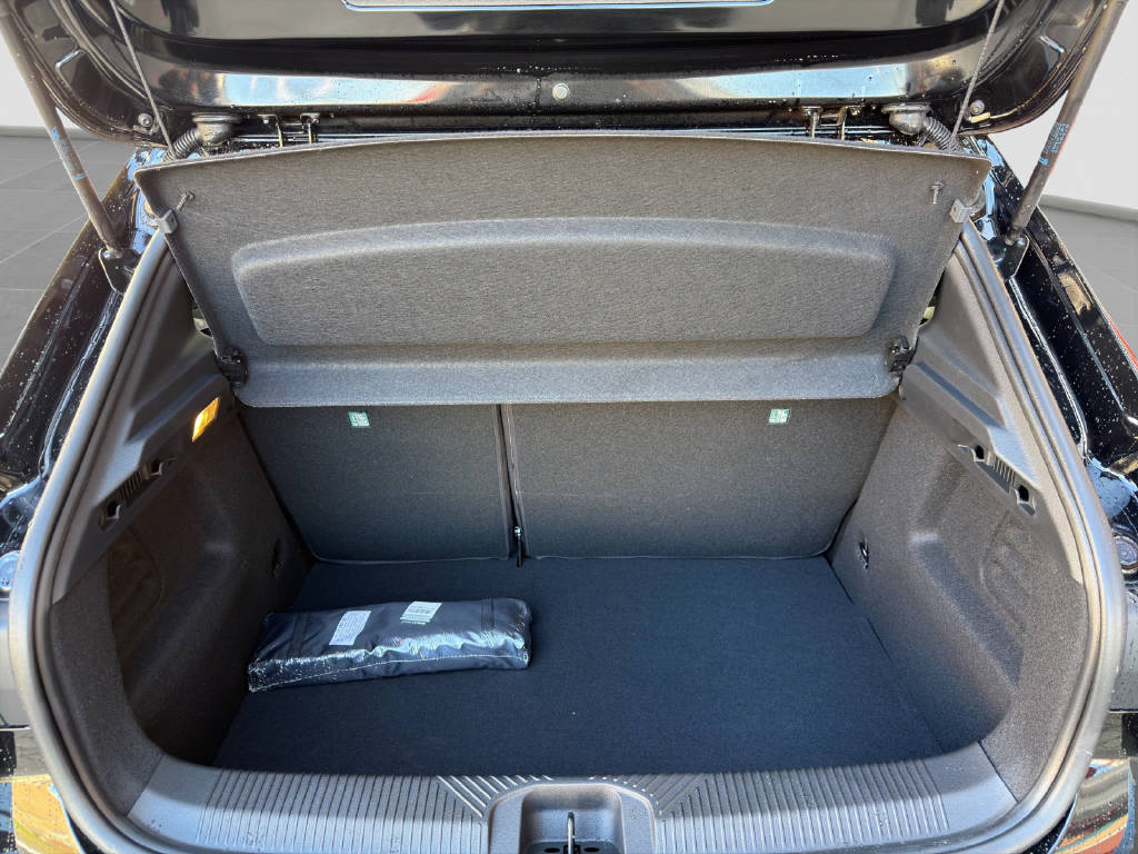 RENAULT Clio 1.8 E-Tech techno-image-12