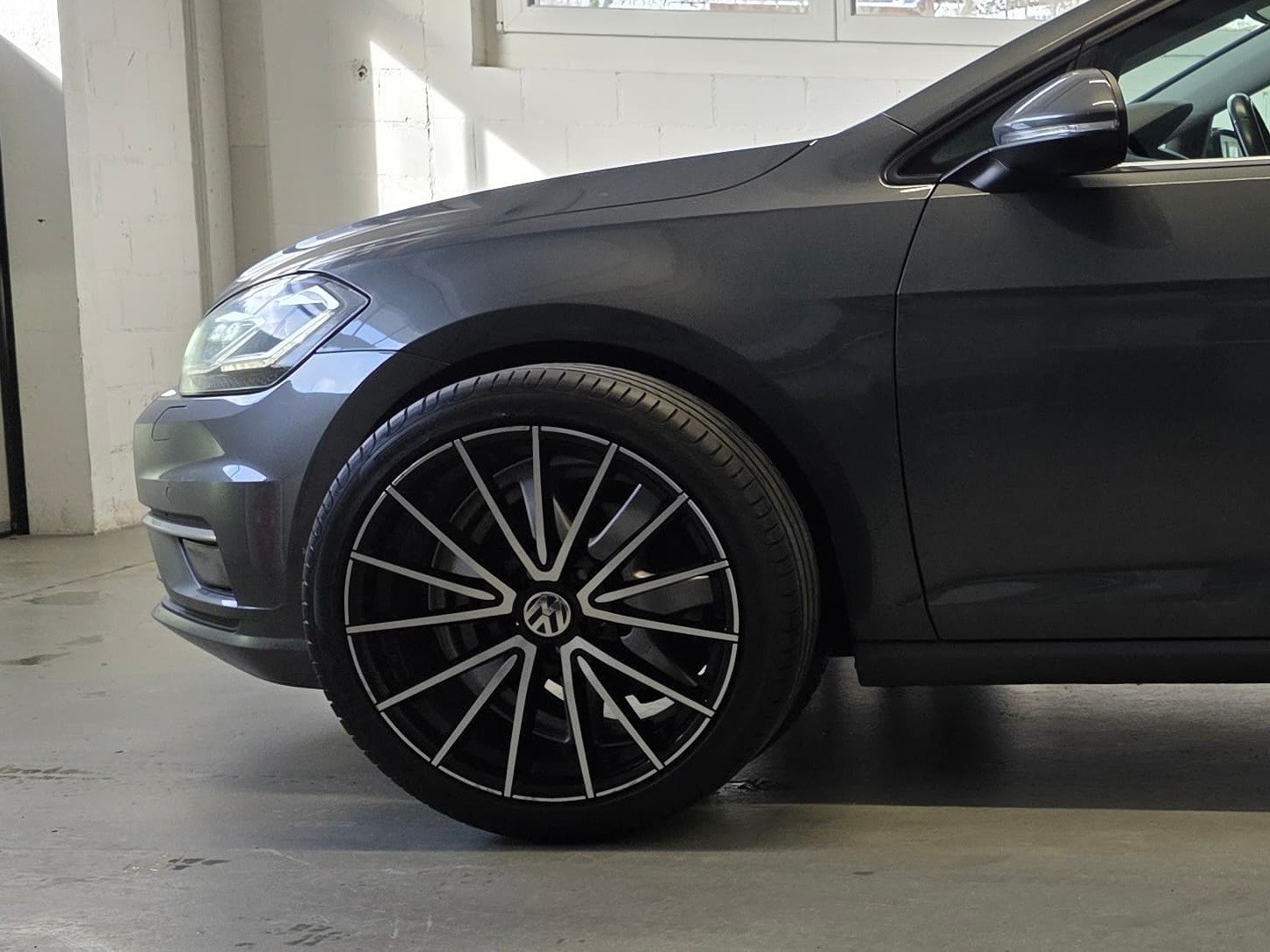 VW Golf Variant 2.0 TDI Highline DSG-image-9