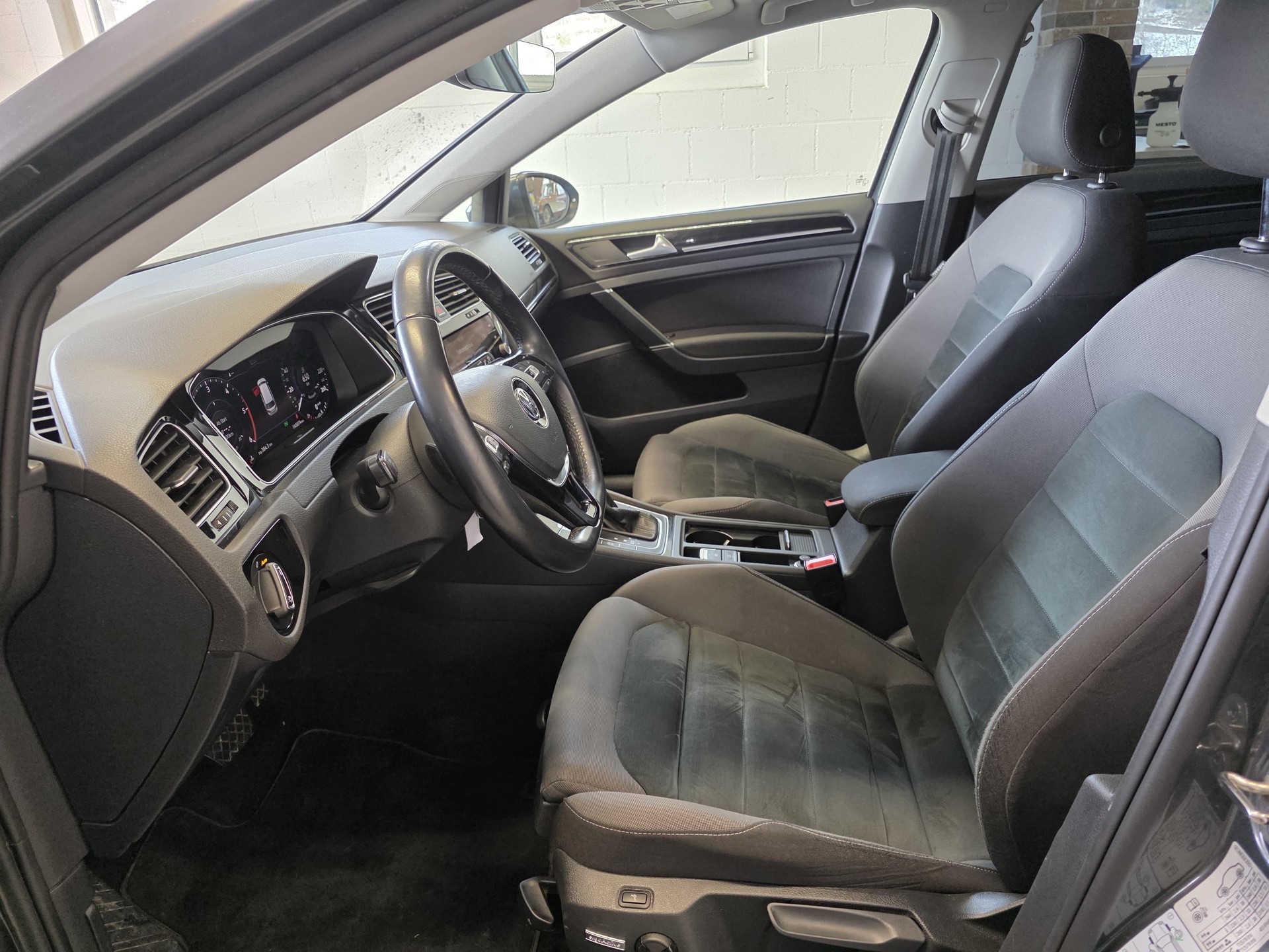 VW Golf Variant 2.0 TDI Highline DSG-image-7