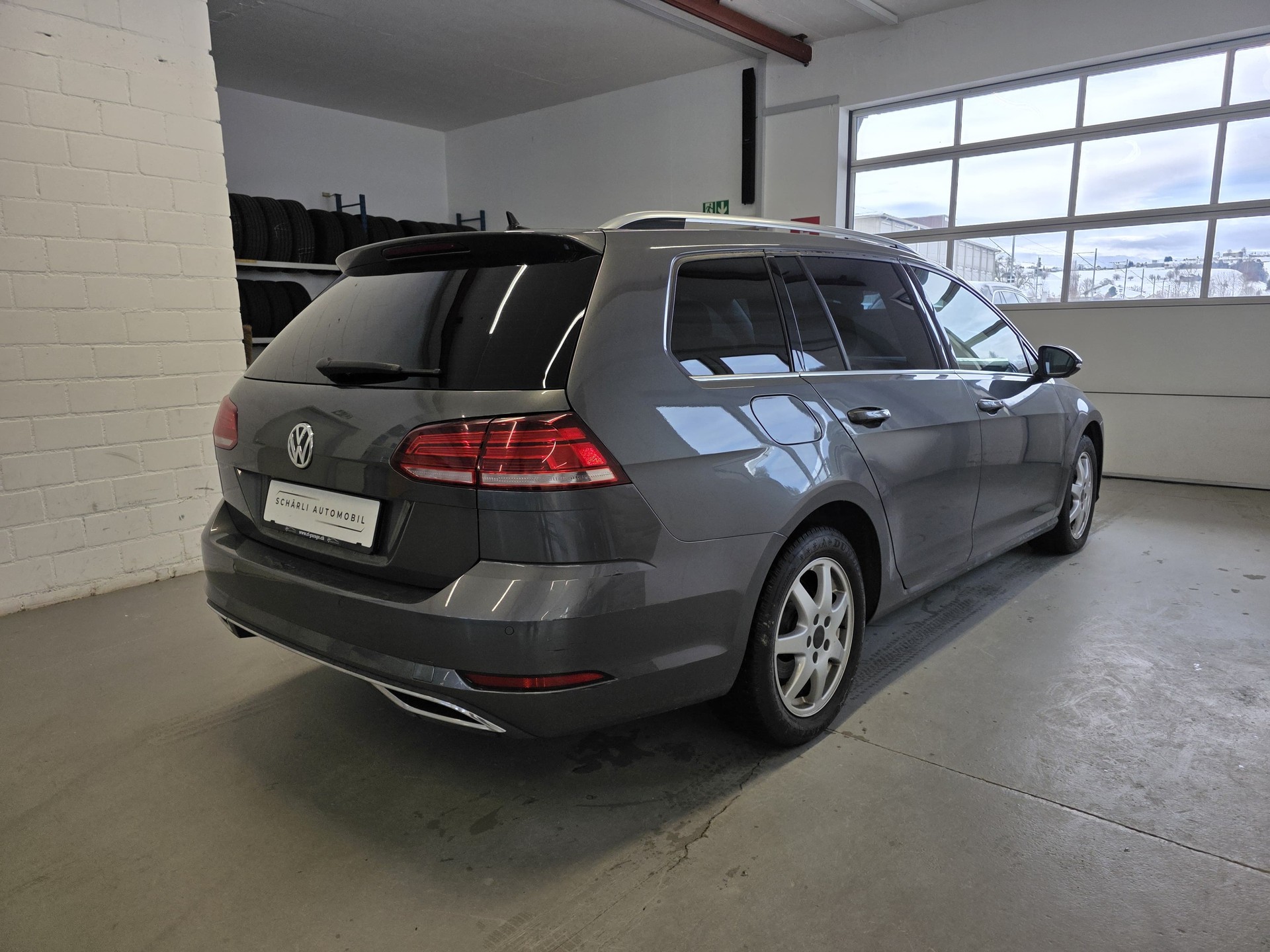 VW Golf Variant 2.0 TDI Highline DSG-image-5