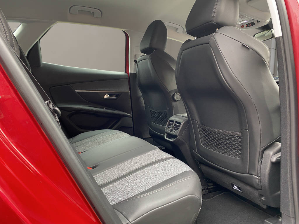 PEUGEOT 3008 Essence 130ch Automatique Allure-image-6