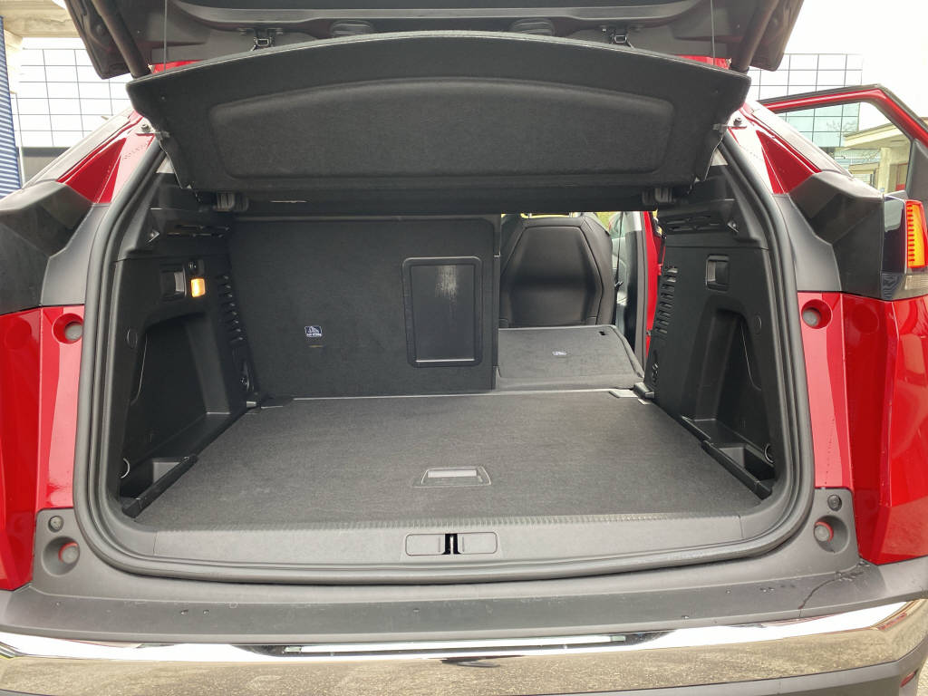 PEUGEOT 3008 Essence 130ch Automatique Allure-image-10
