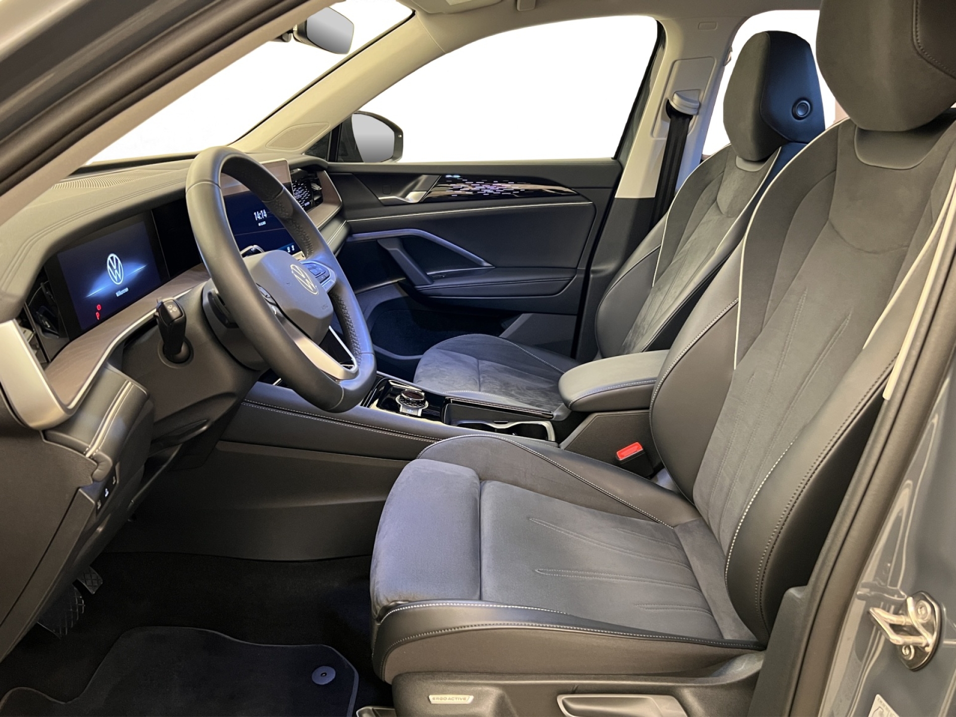 VW Tayron 2.0 TDI Elegance DSG 4Motion-image-4