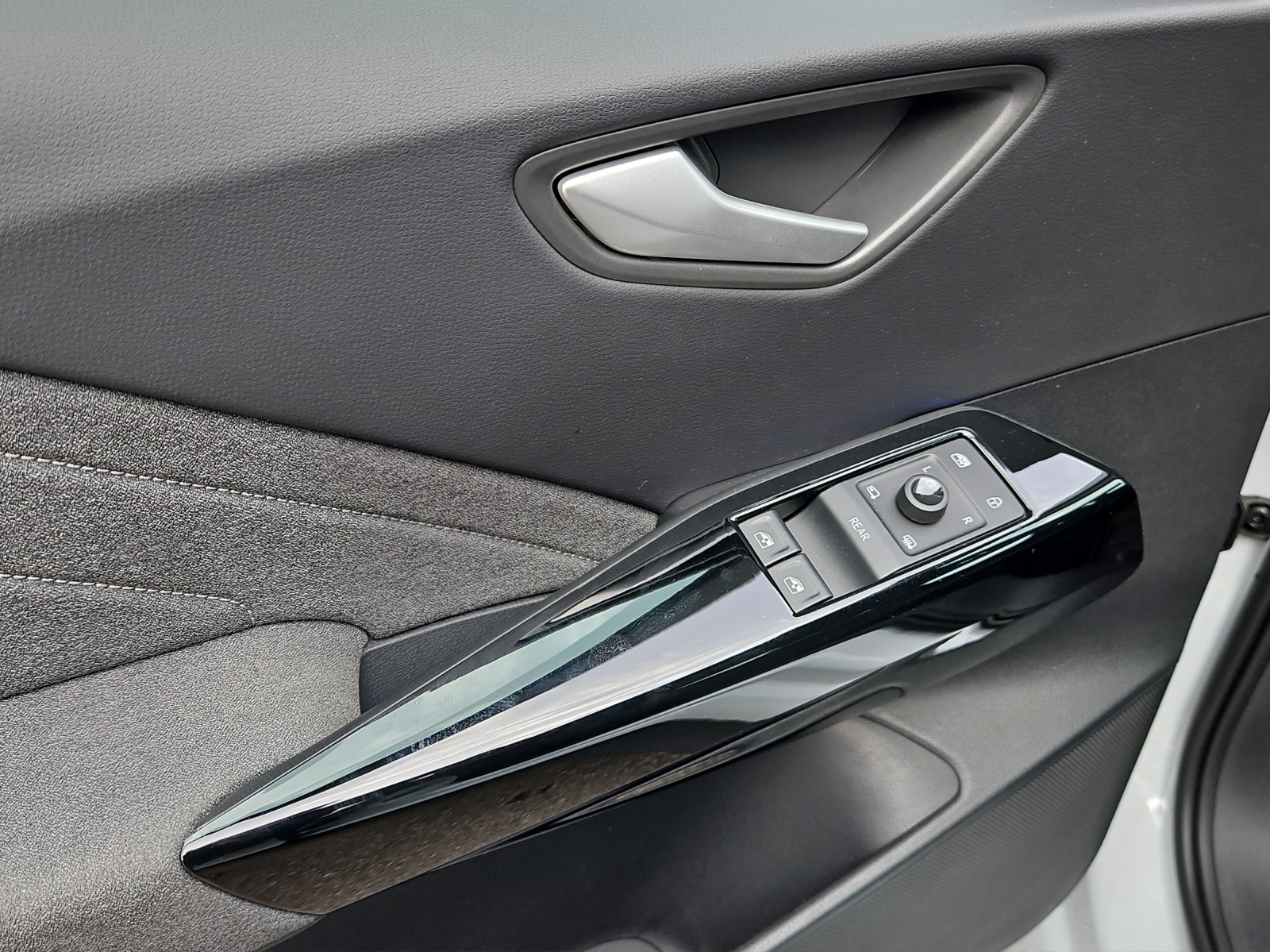 VW ID.3 Pro 58 kWh Pro United-image-10