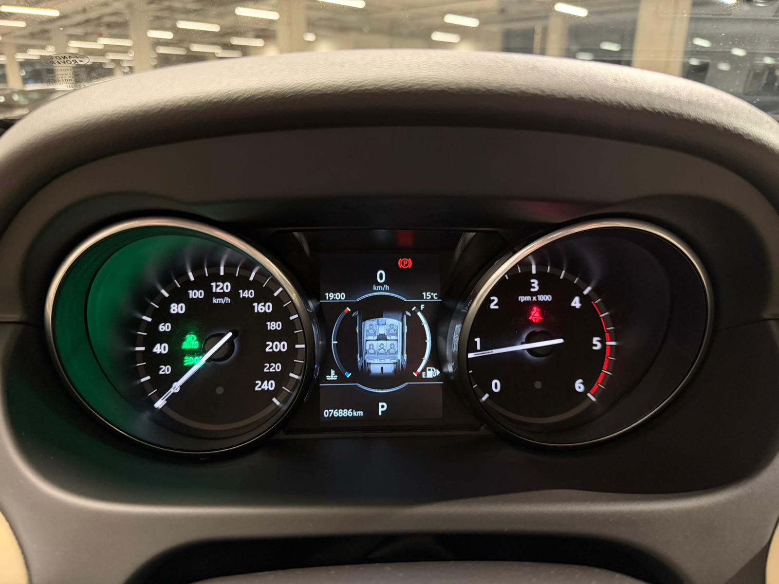 LAND ROVER Discovery Sport 2.0 TD4 HSE Luxury AT9-image-22