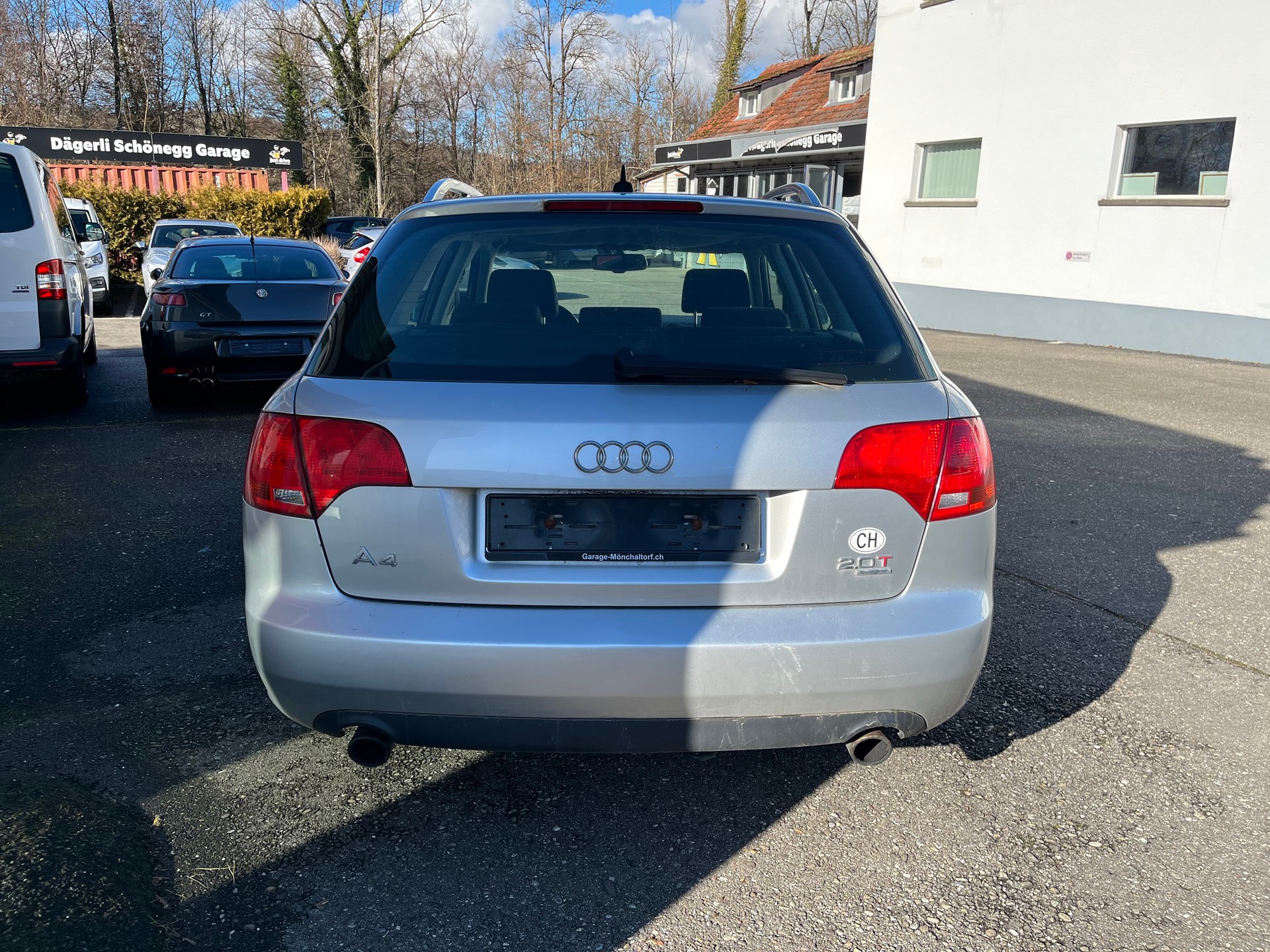 AUDI A4 Avant 2.0 Turbo FSI quattro-image-5