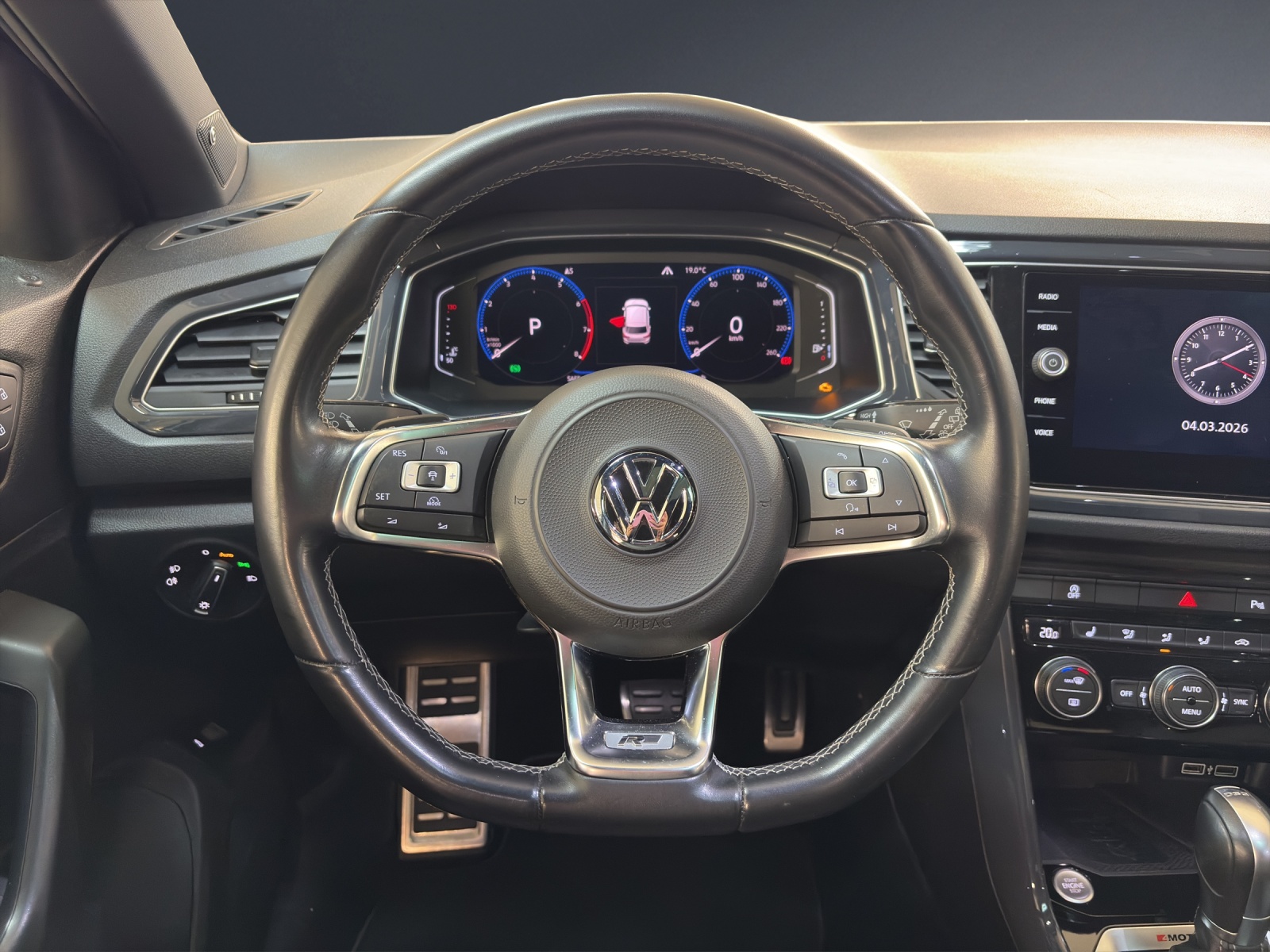 VW T-Roc 2.0 TSI Sport 4M-image-12