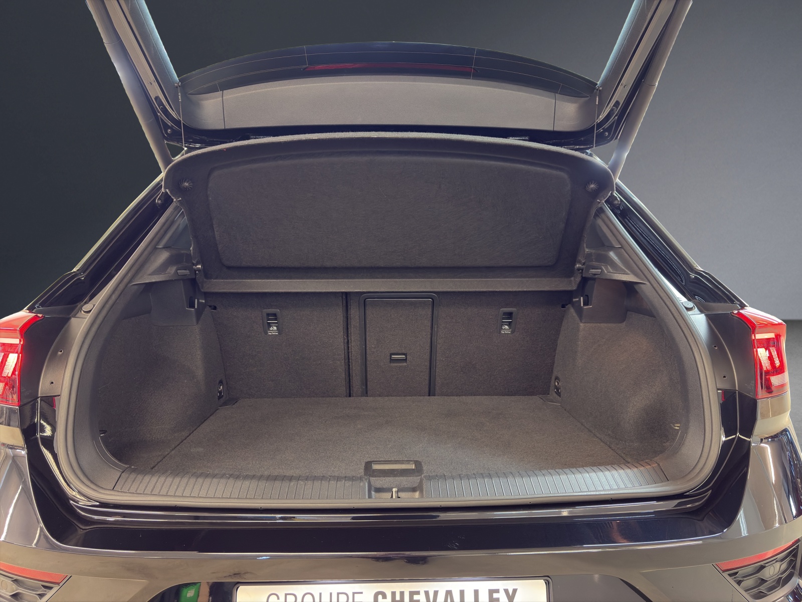 VW T-Roc 2.0 TSI Sport 4M-image-17