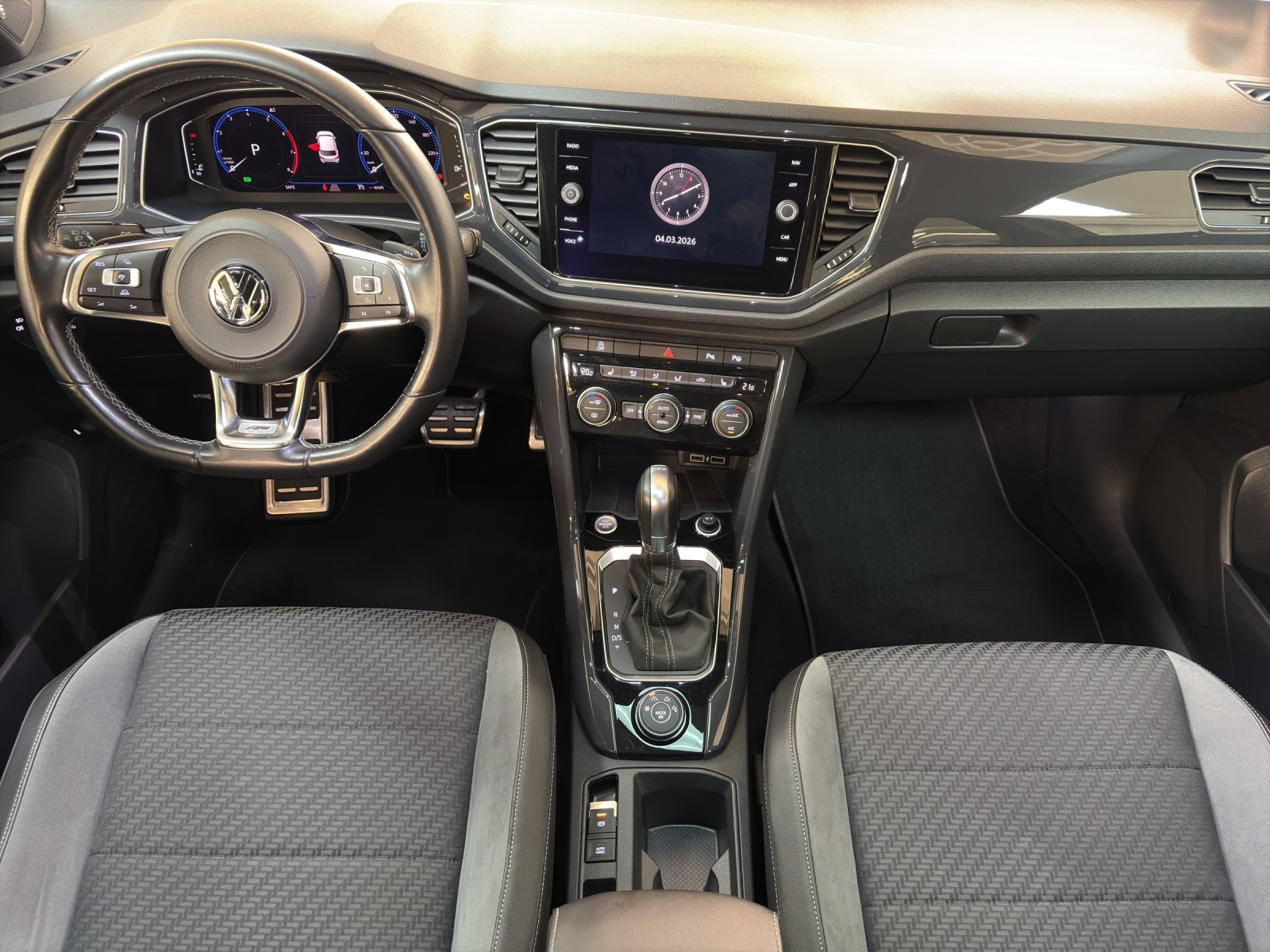 VW T-Roc 2.0 TSI Sport 4M-image-11