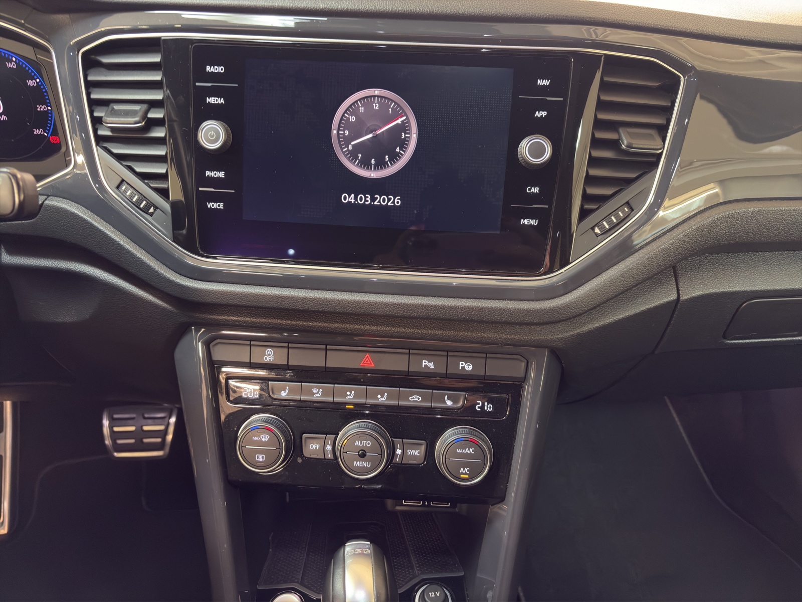 VW T-Roc 2.0 TSI Sport 4M-image-14