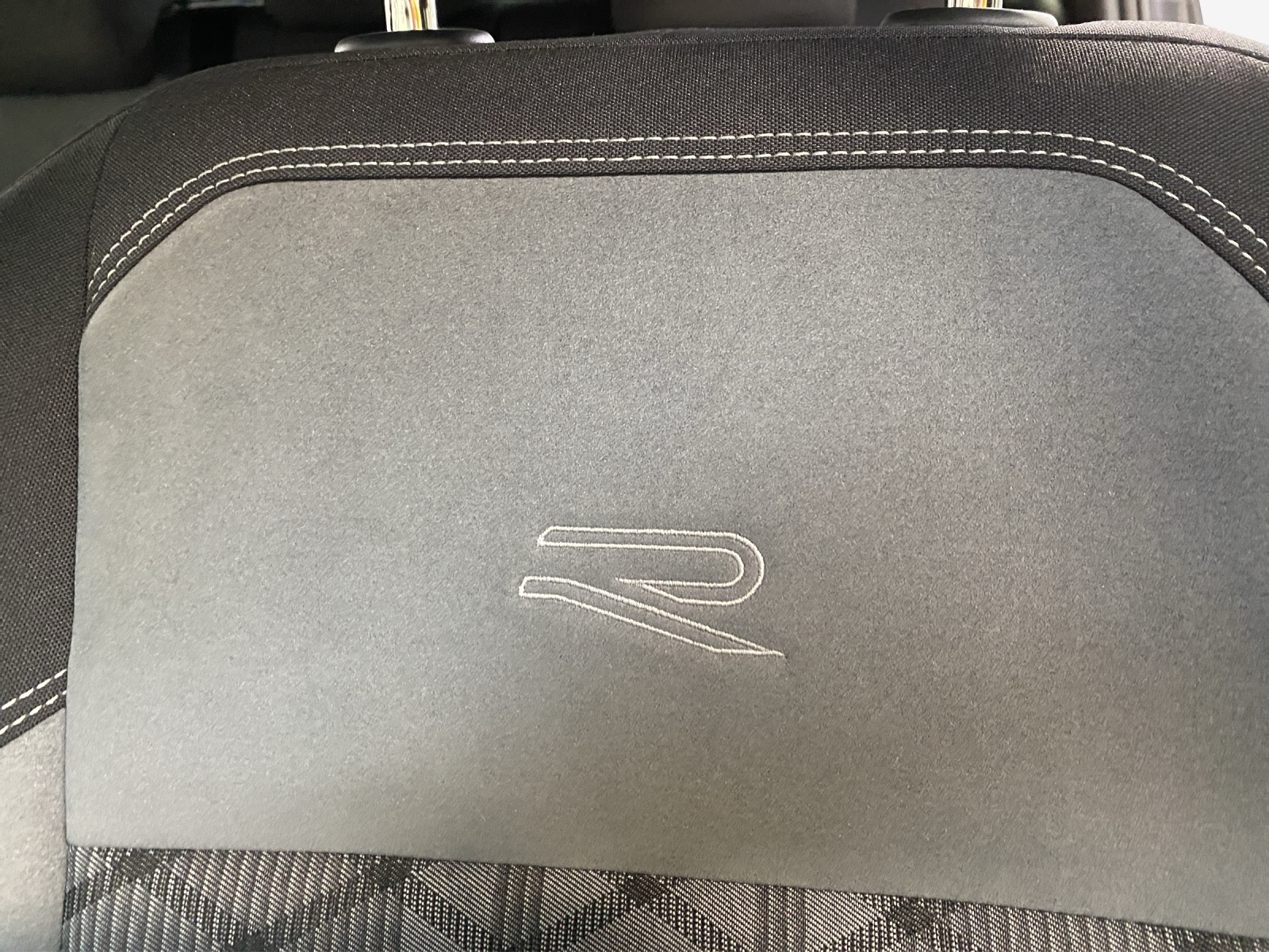 VW Taigo 1.5 TSI R-Line DSG-image-14