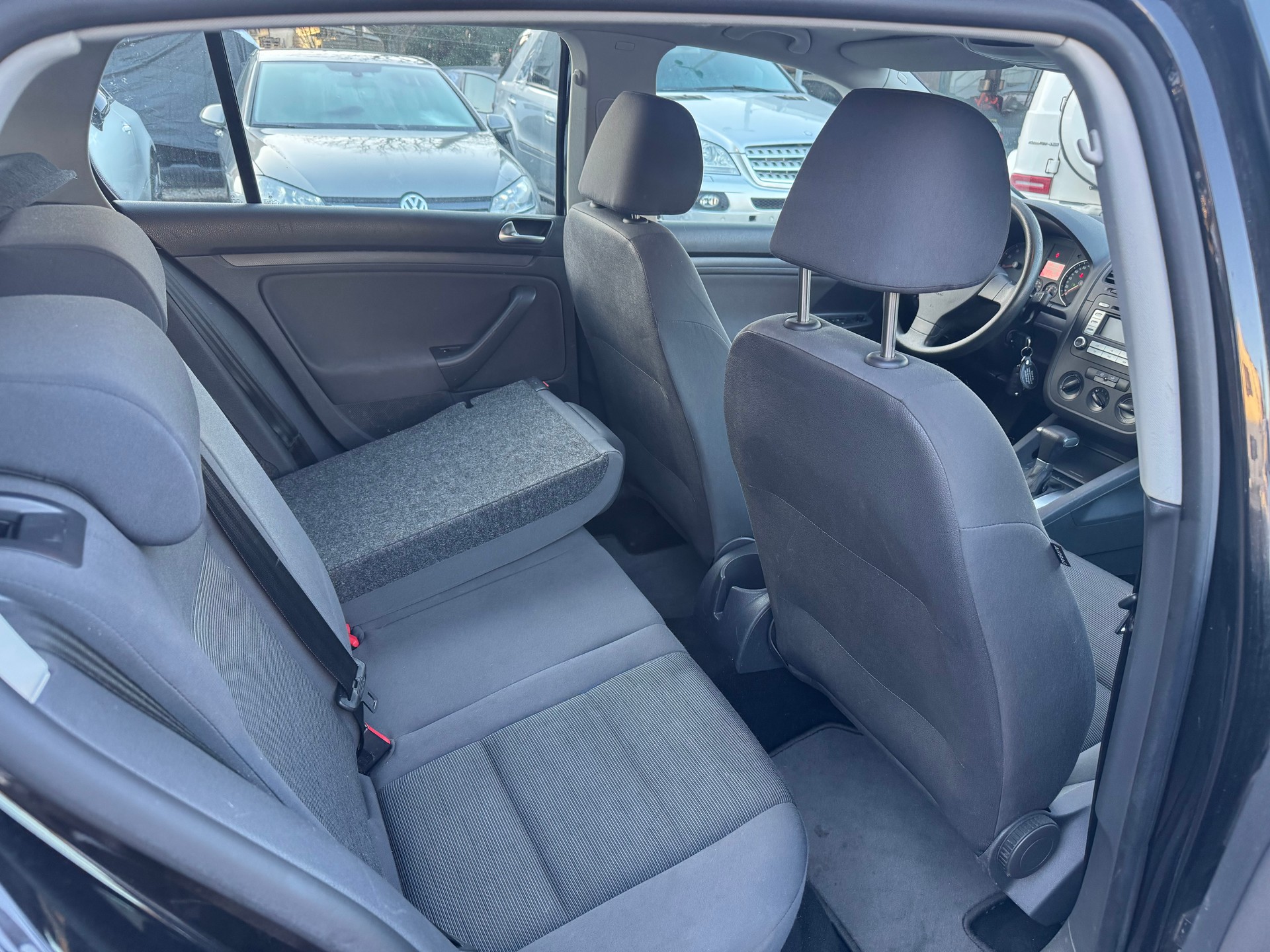 VW Golf 1.6 FSI Comfortline-image-9
