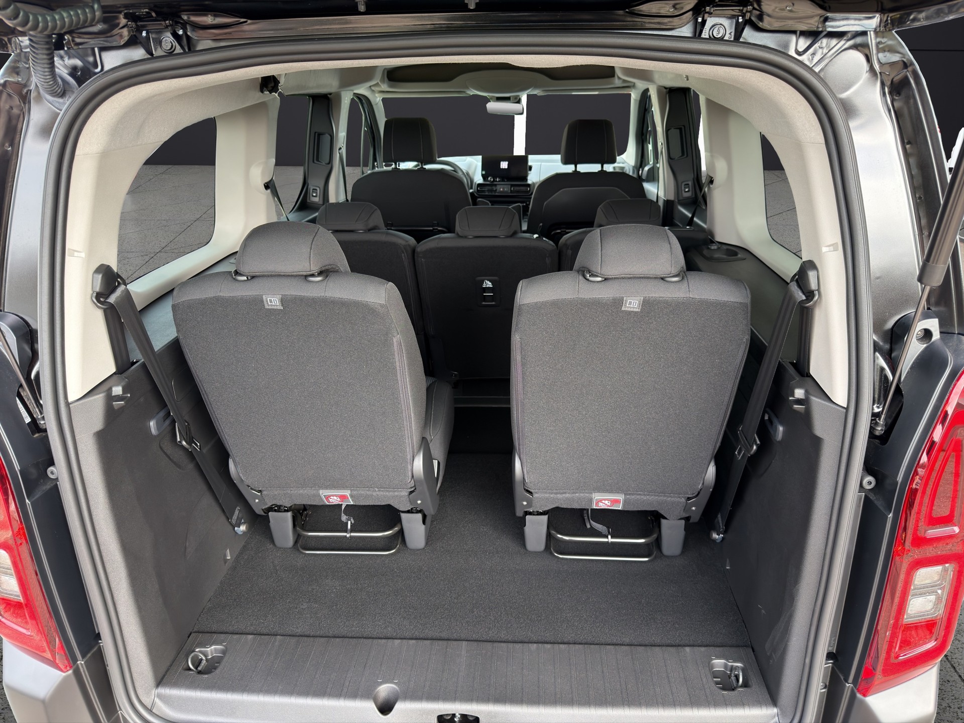 FIAT Doblo L2 1.5 BlueHDi Automat - 7 Plätze-image-11