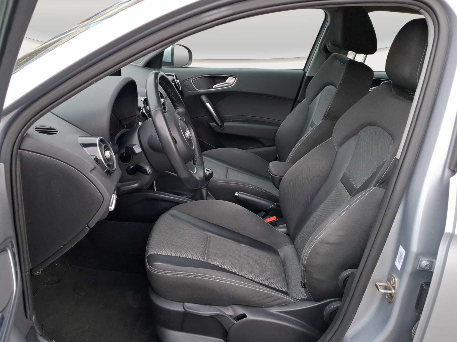 AUDI A1 Sportback 1.4 TFSI Sport // 8-fach Aluminiumbereift-image-8