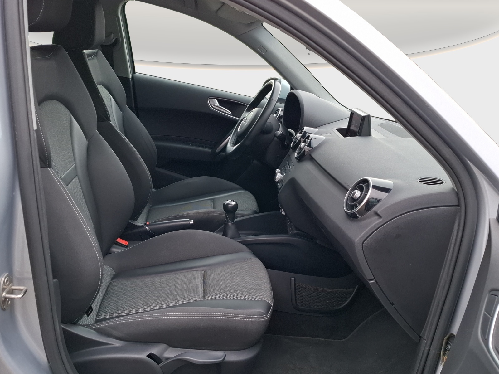 AUDI A1 Sportback 1.4 TFSI Sport // 8-fach Aluminiumbereift-image-9