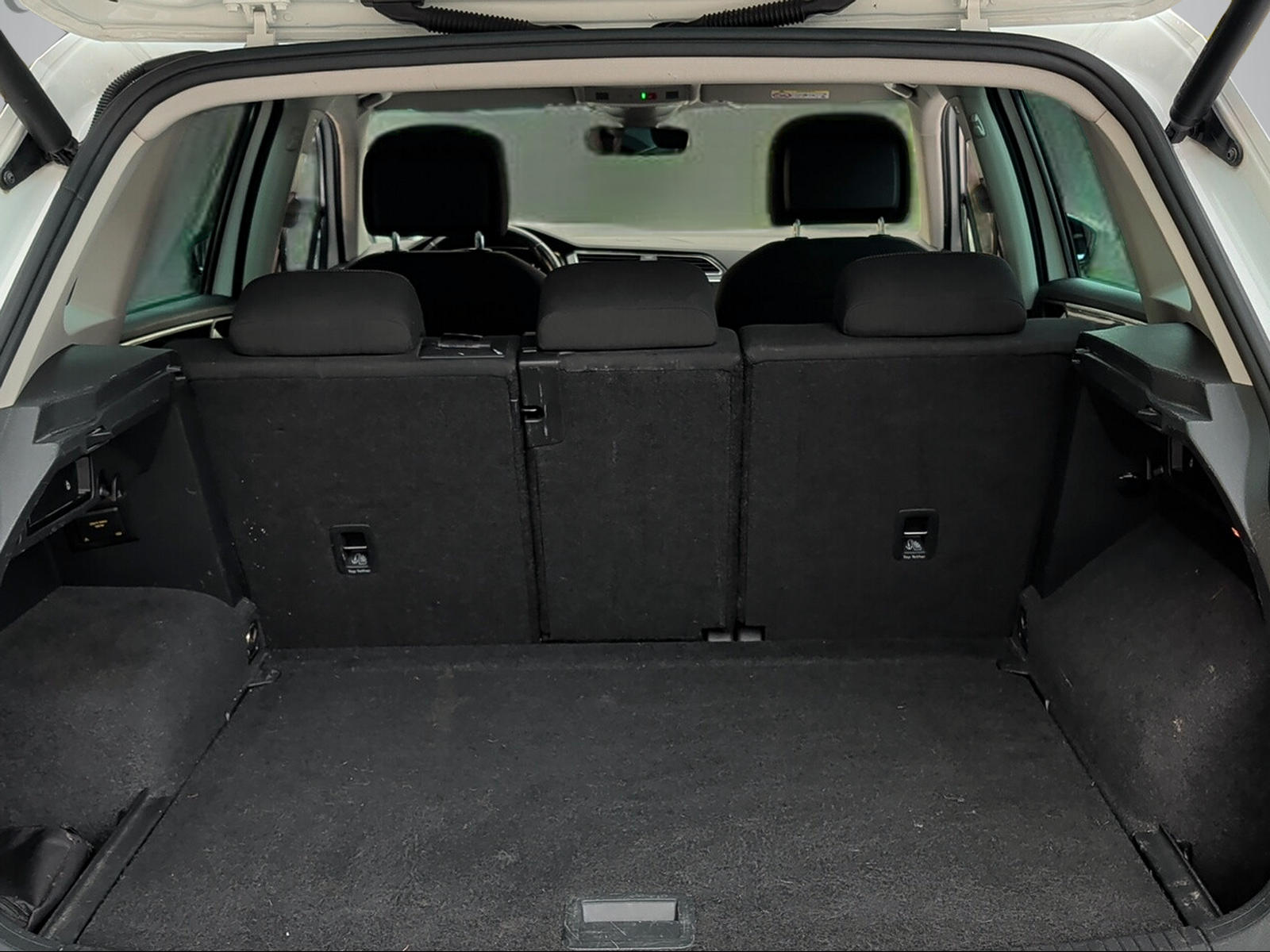 VW Tiguan 2.0TSI Life 4Motion DSG-image-8