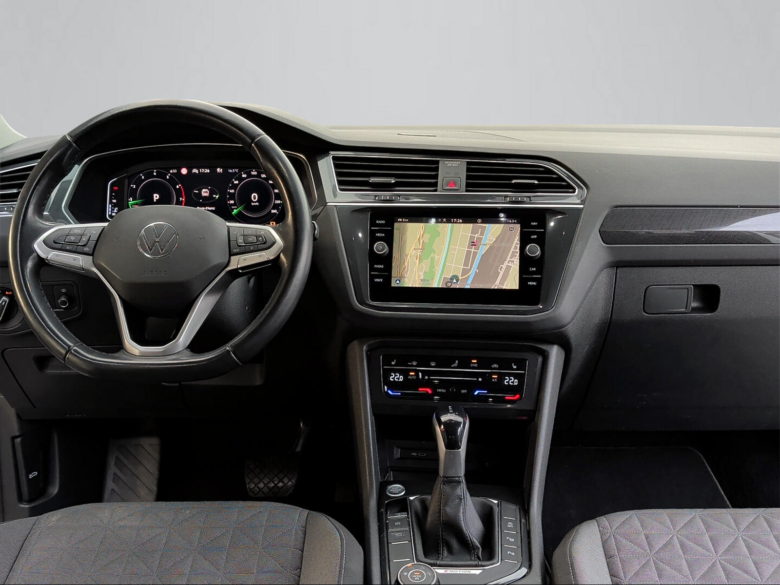 VW Tiguan 2.0TSI Life 4Motion DSG-image-5